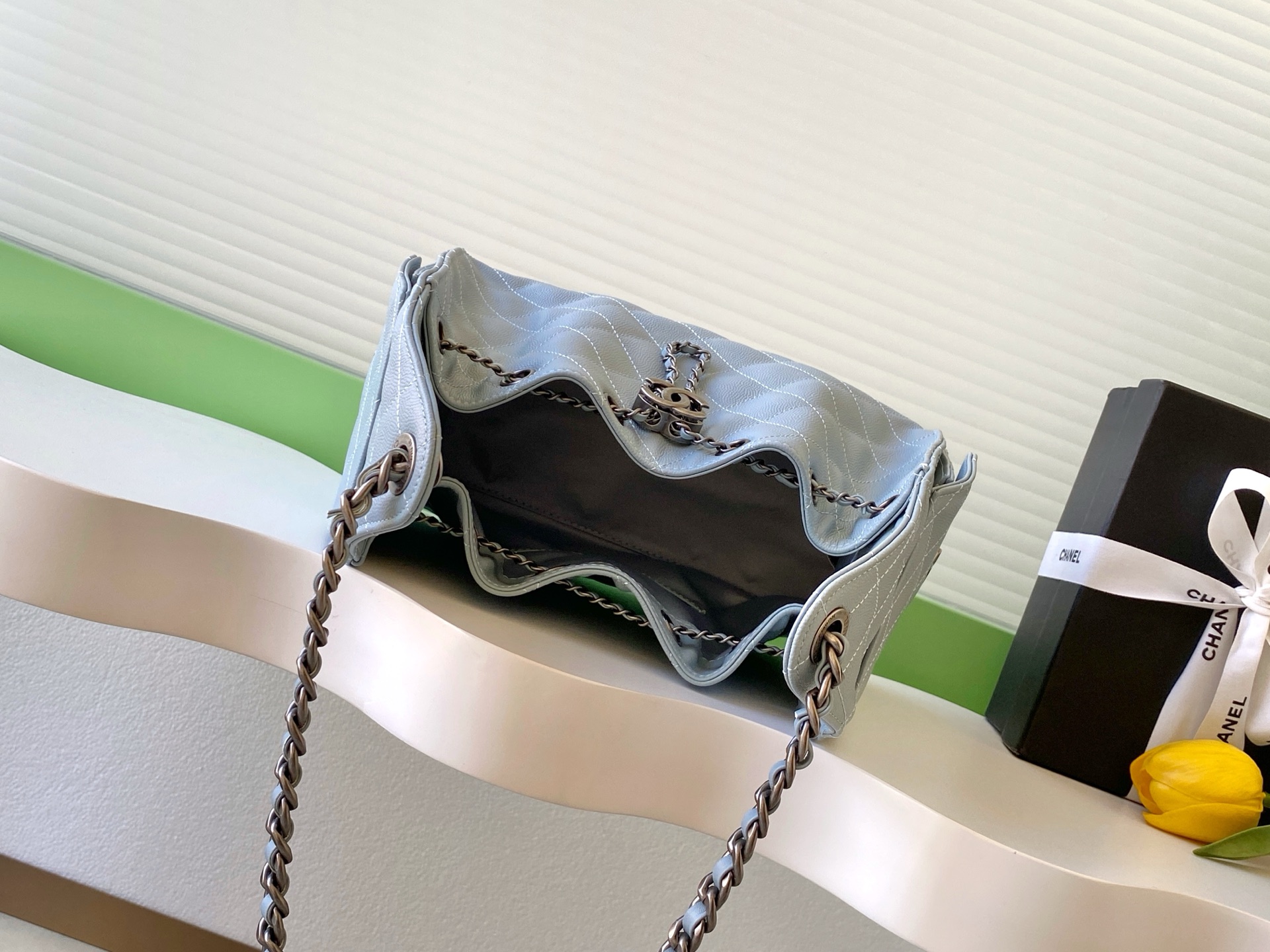 Chanel Bucket Bag L-s