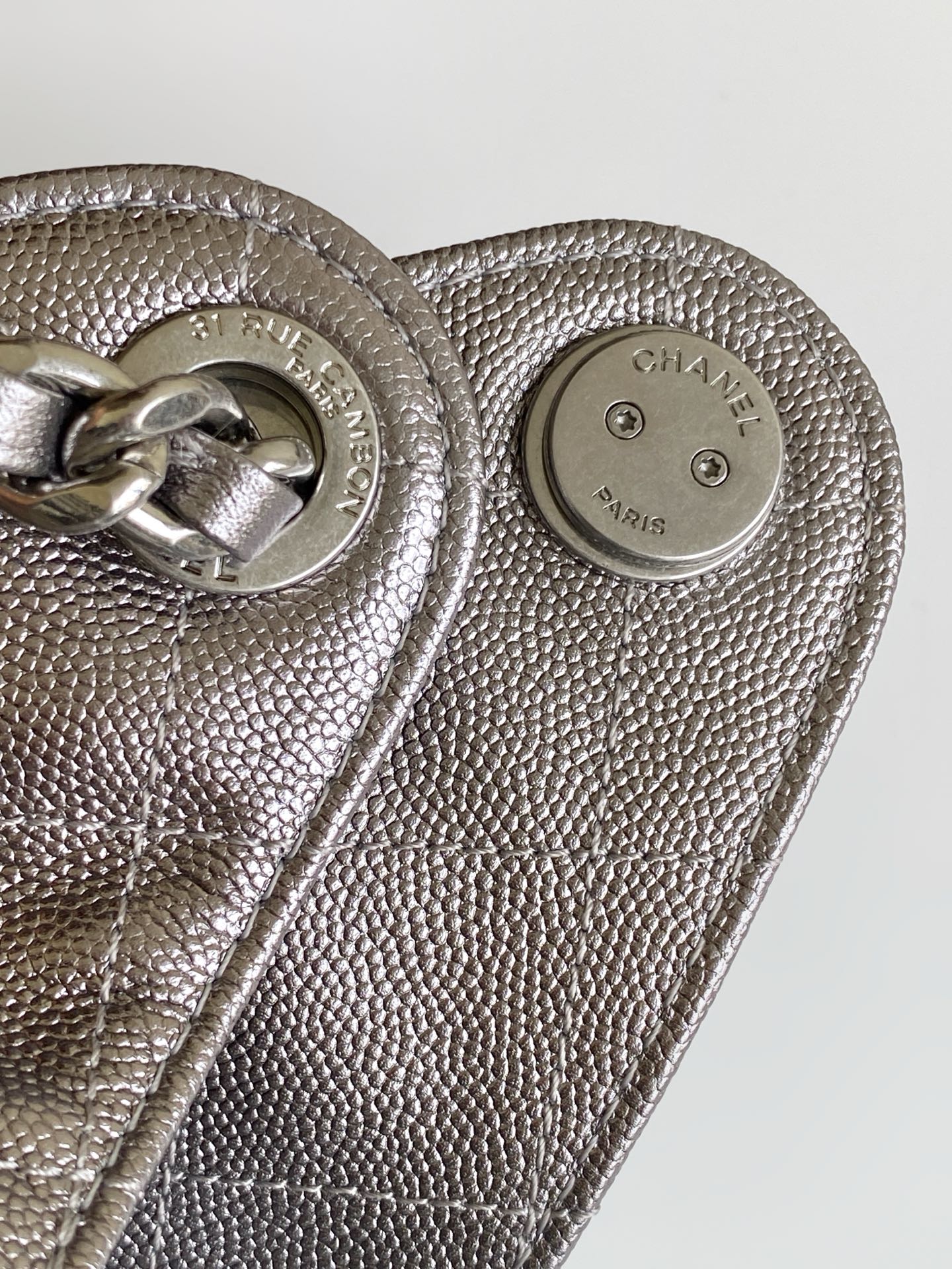 Chanel Bucket Bag L-s