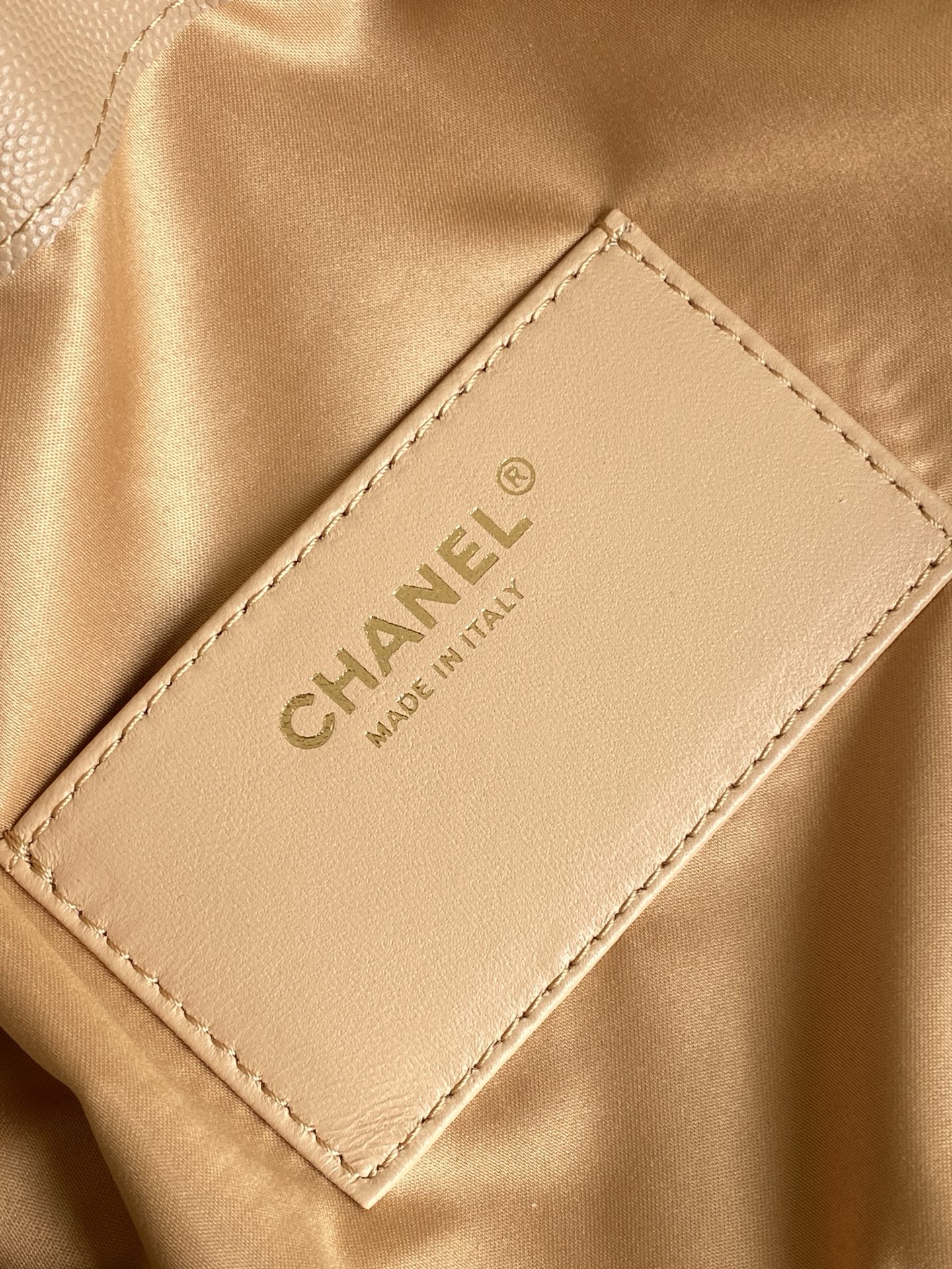 Chanel Bucket Bag L-s