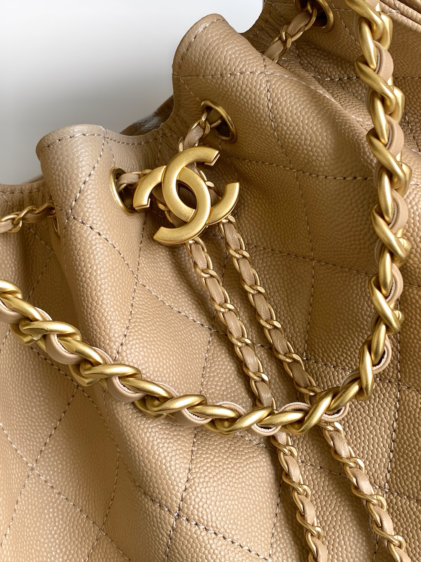 Chanel Bucket Bag L-s