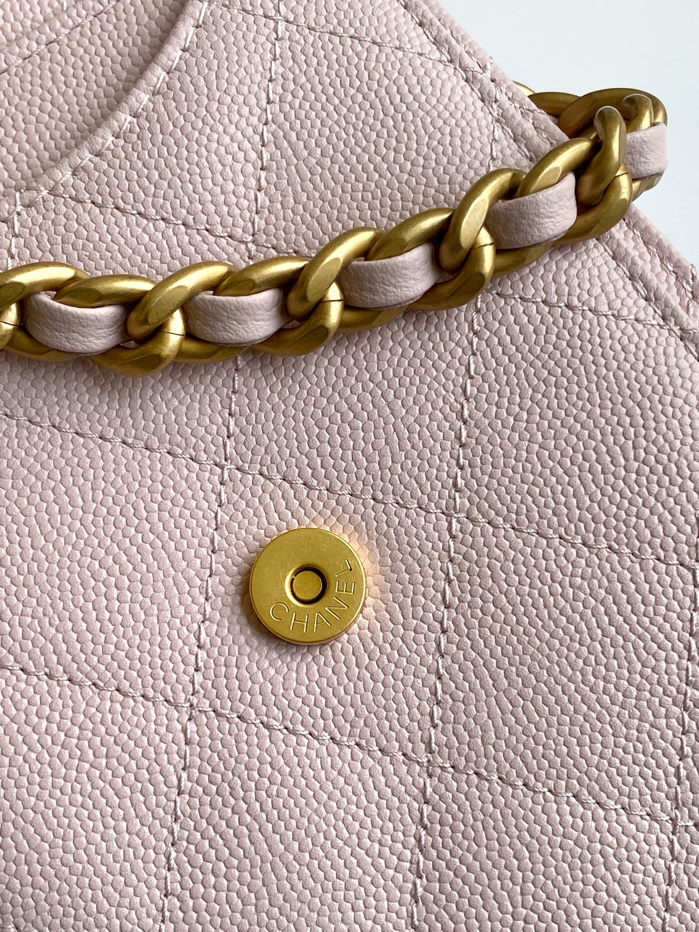 Chanel Bucket Bag L-s