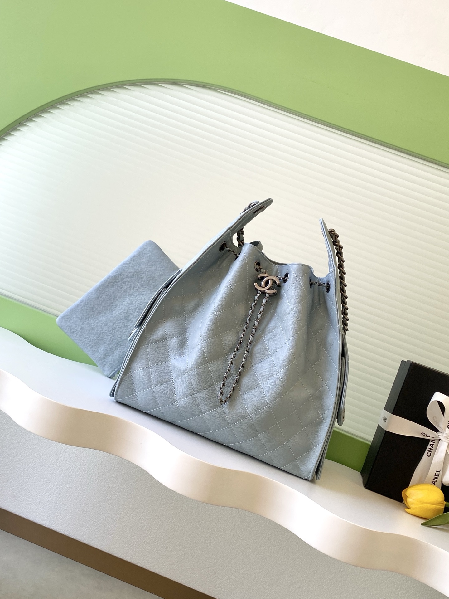 Chanel Bucket Bag L-s