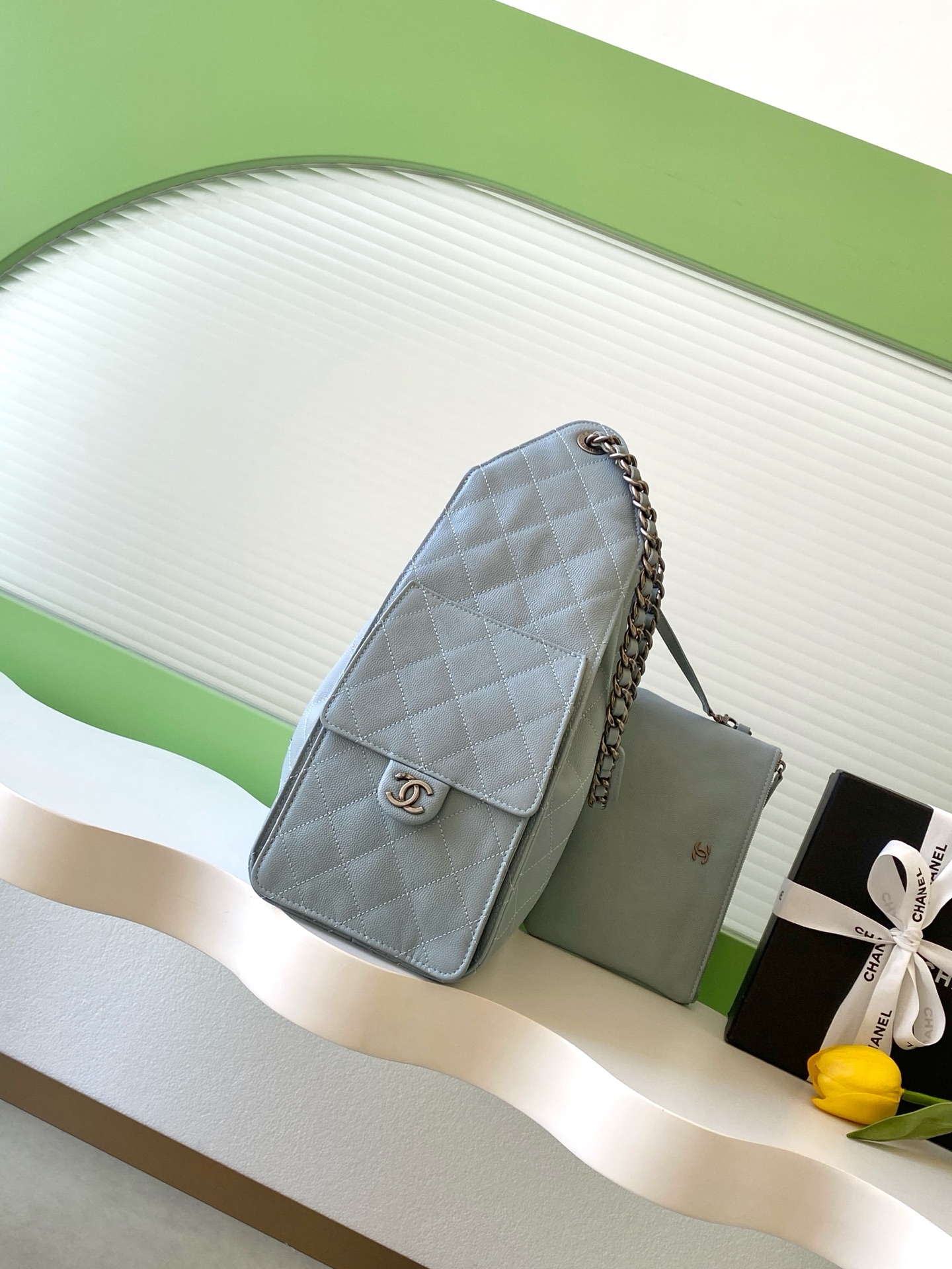 Chanel Bucket Bag L-s