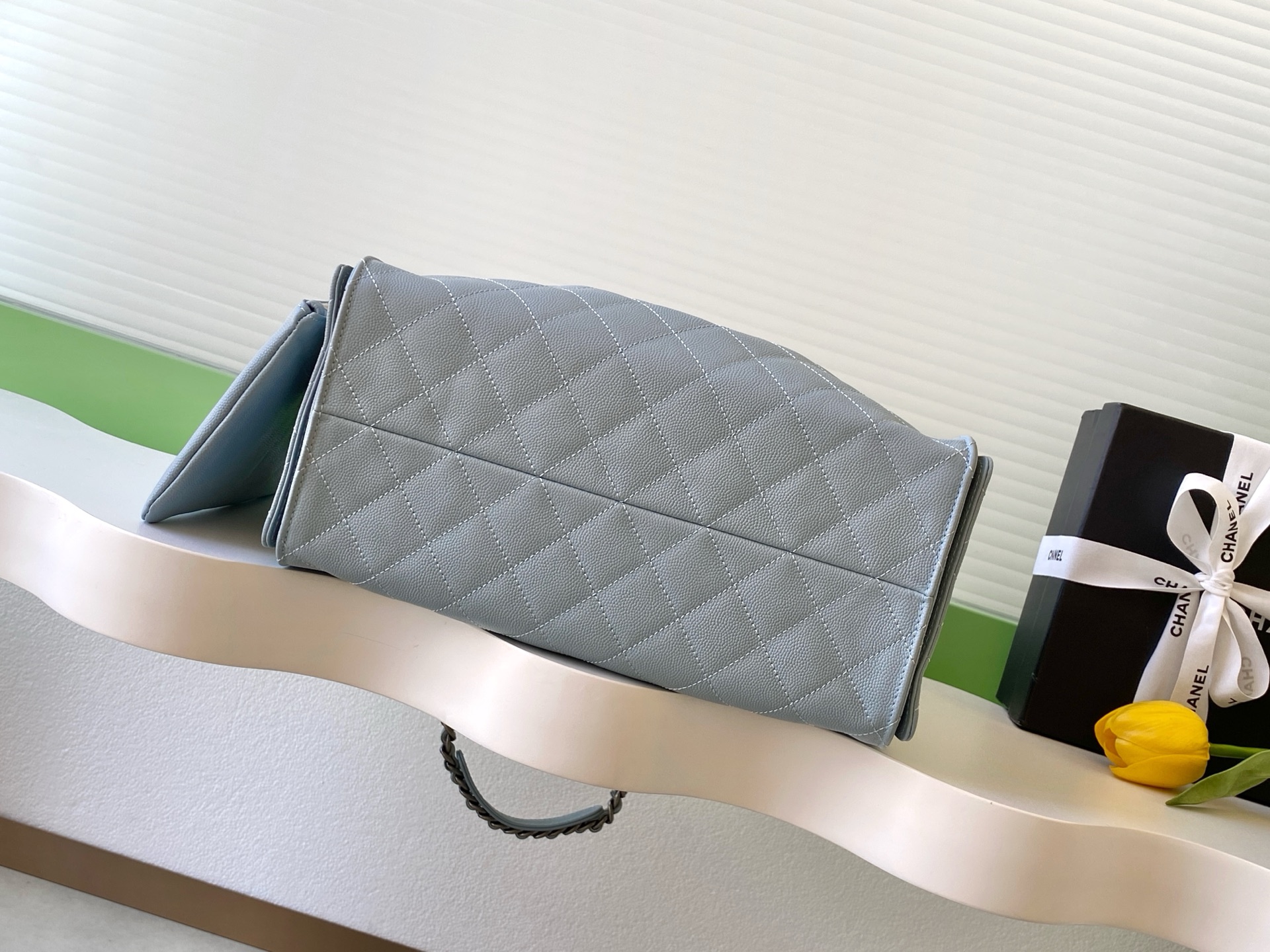 Chanel Bucket Bag L-s