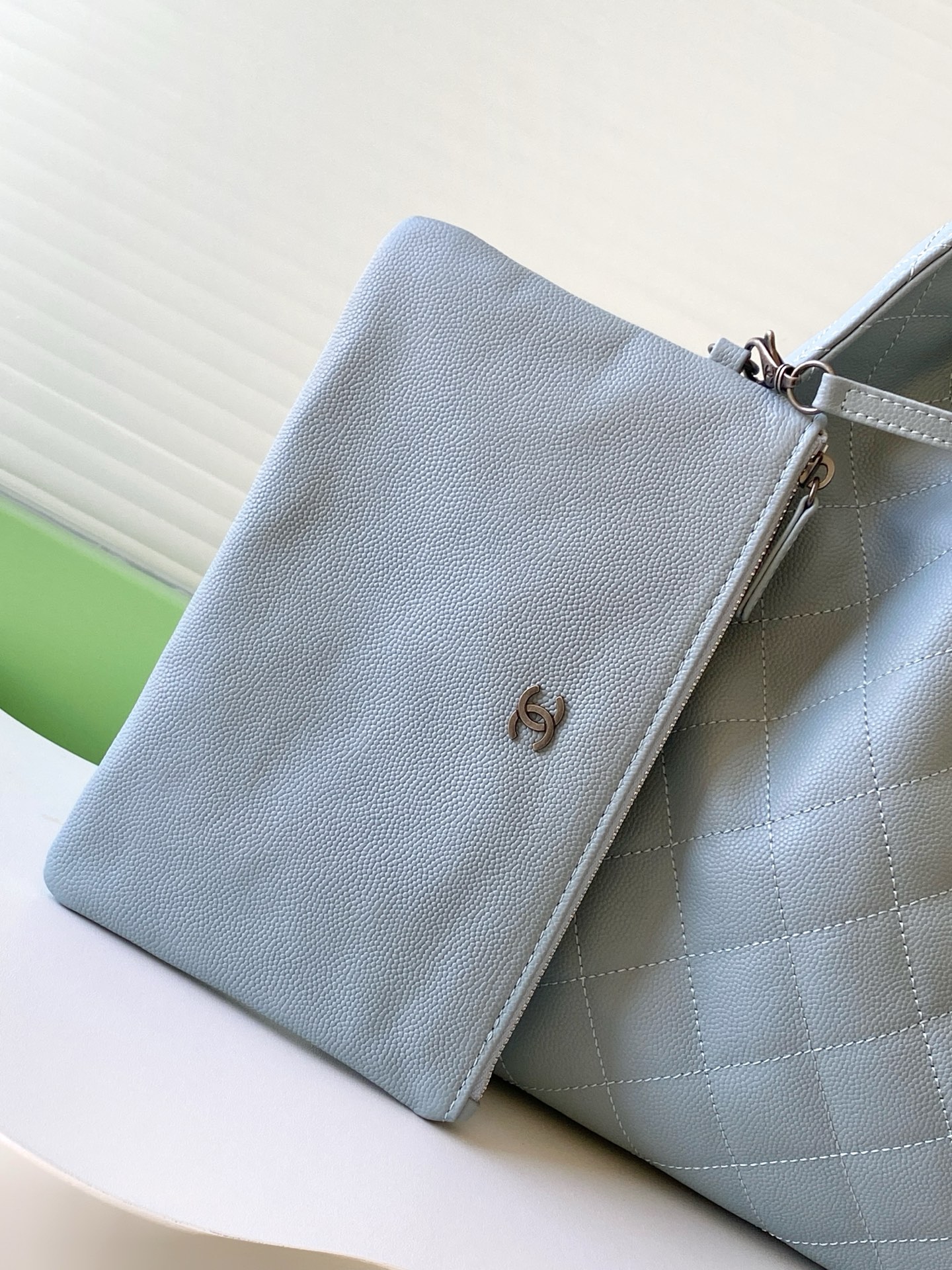 Chanel Bucket Bag L-s