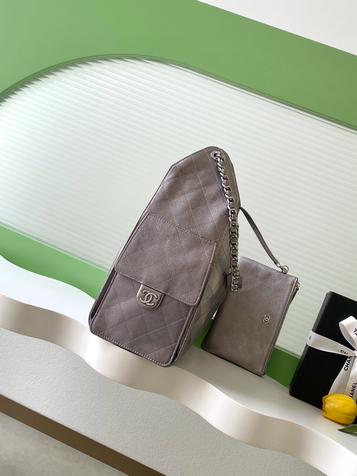 Chanel Bucket Bag L-s