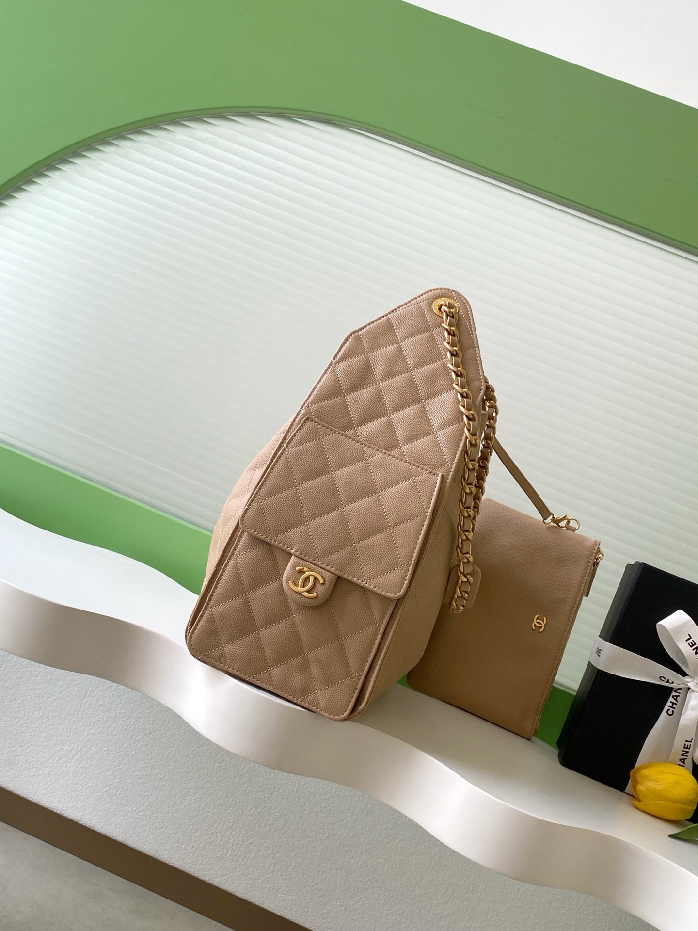 Chanel Bucket Bag L-s