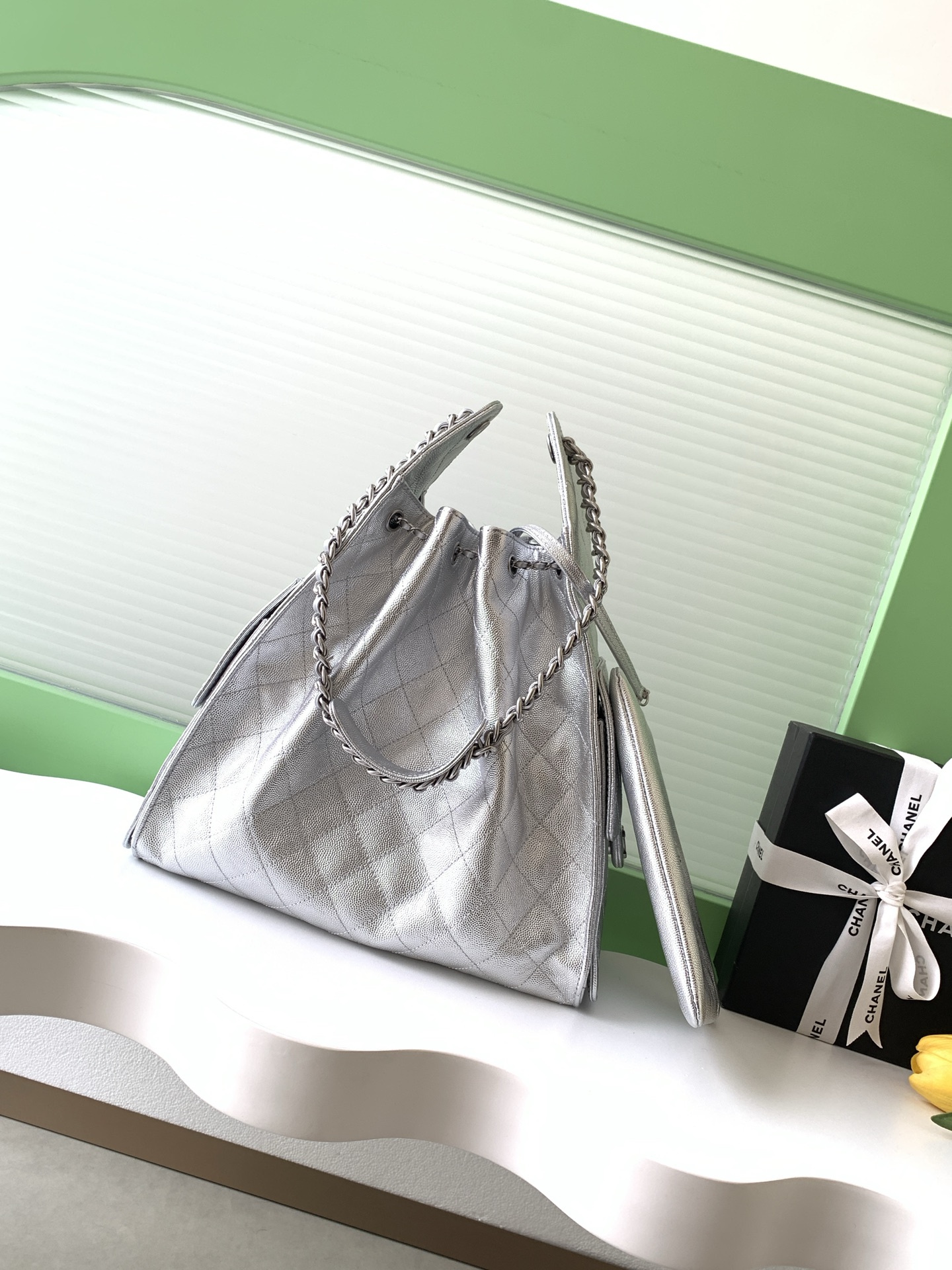 Chanel Bucket Bag L-s