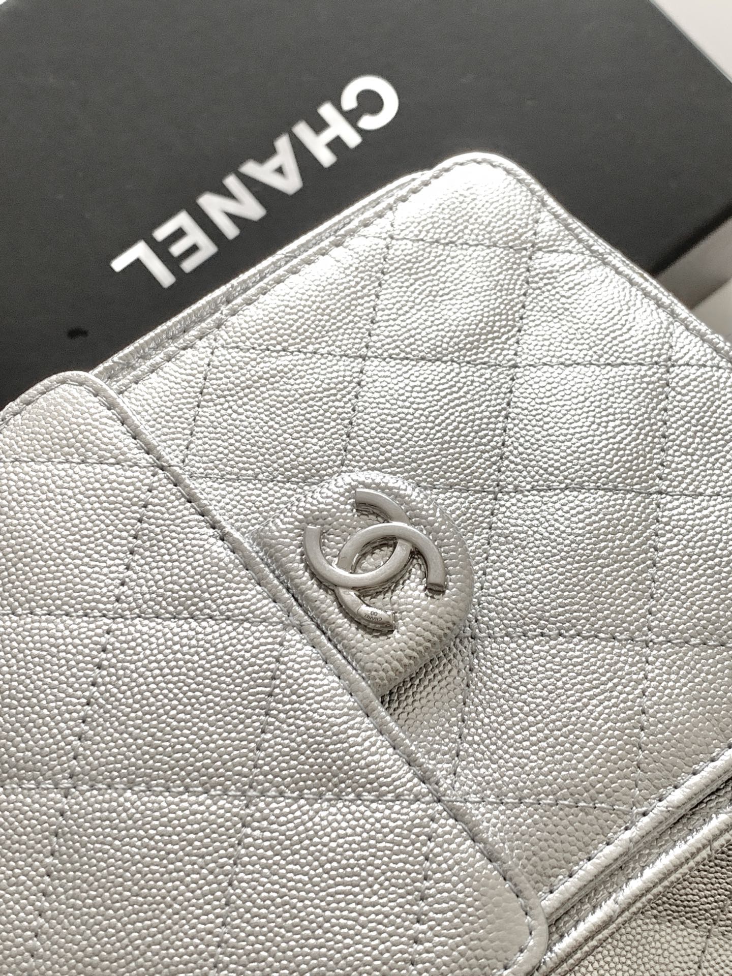 Chanel Bucket Bag L-s