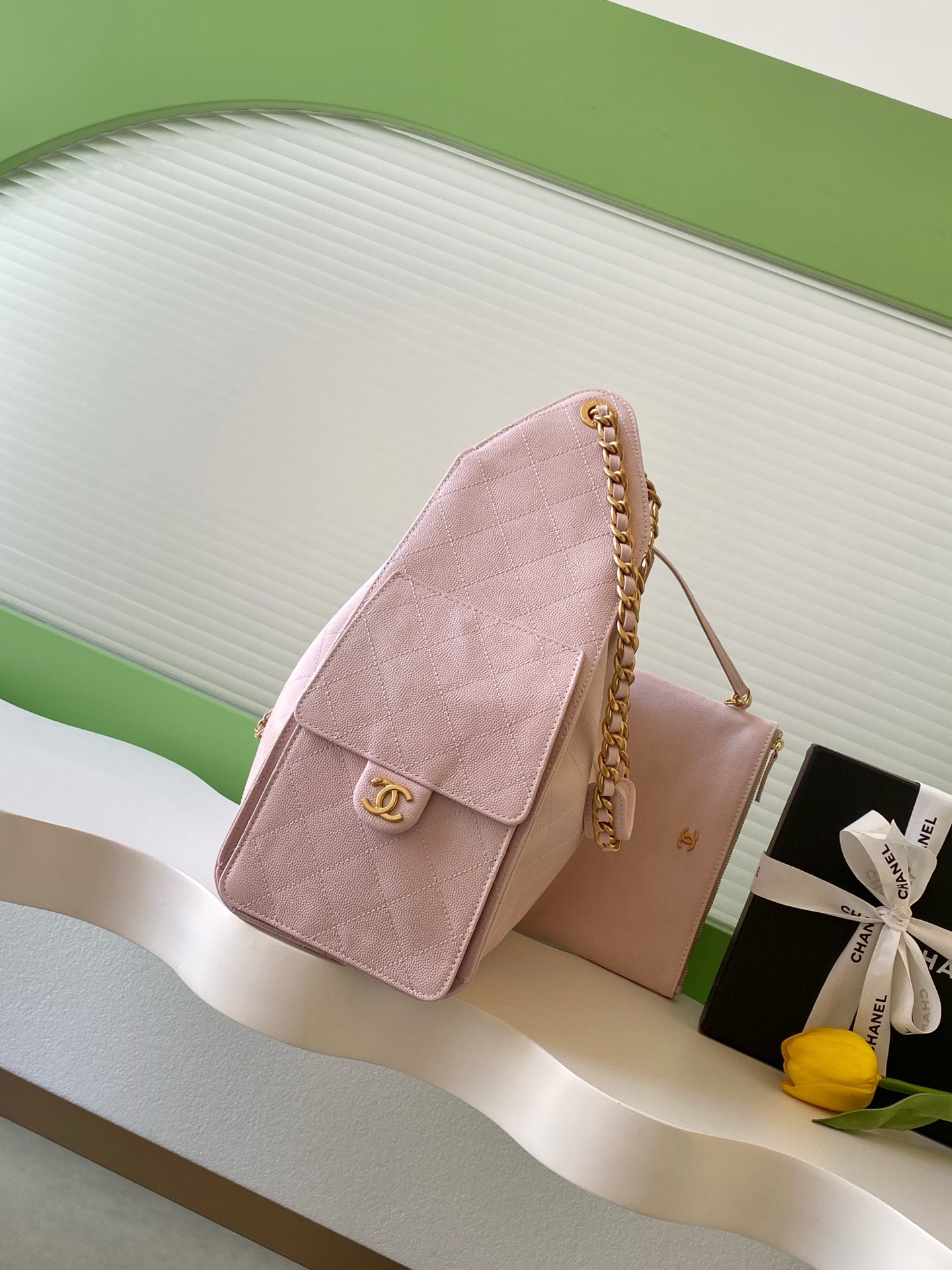 Chanel Bucket Bag L-s