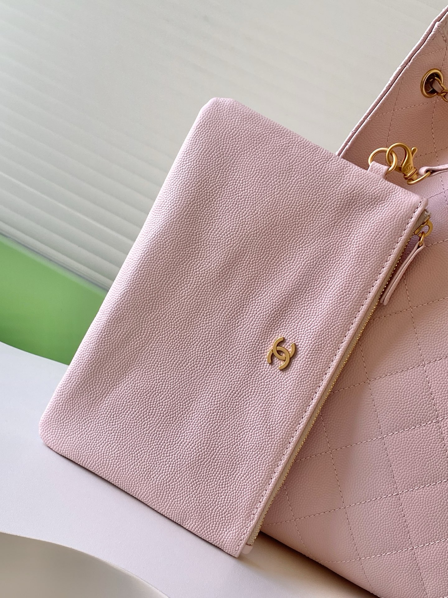 Chanel Bucket Bag L-s