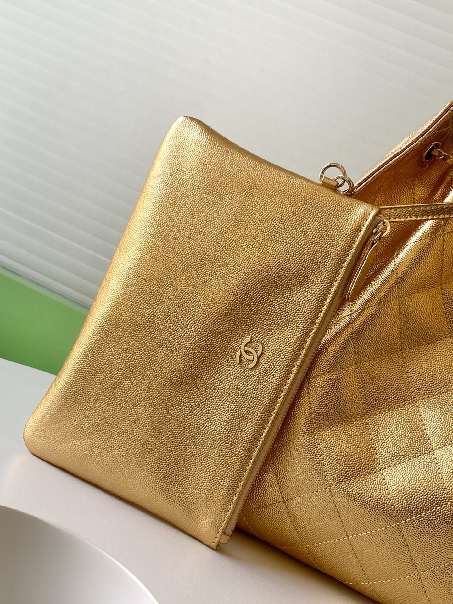 Chanel Bucket Bag L-s