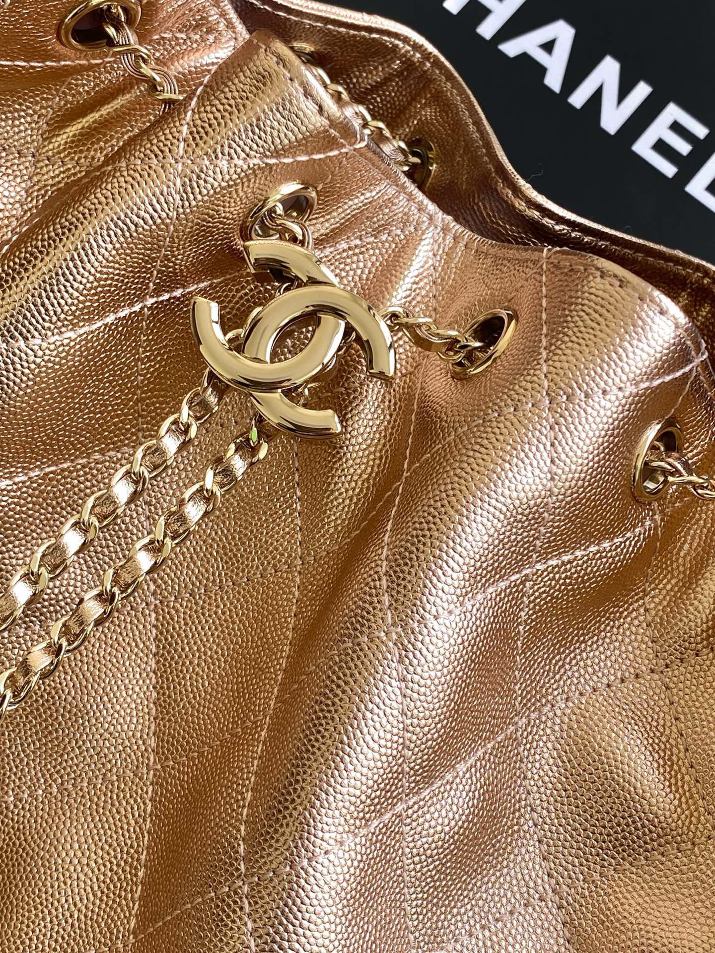 Chanel Bucket Bag L-s