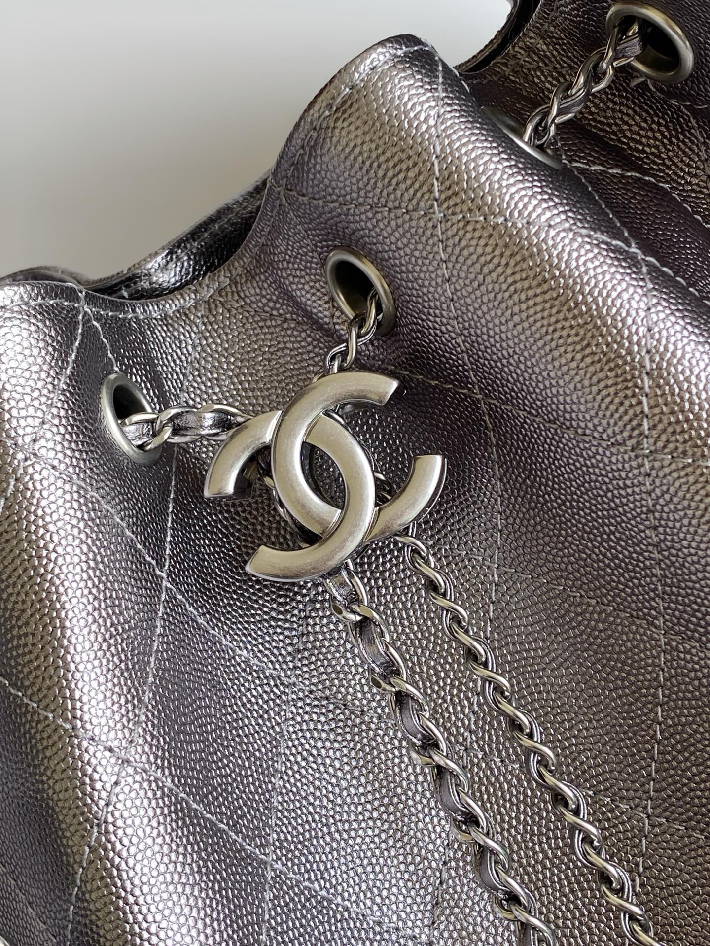 Chanel Bucket Bag L-s