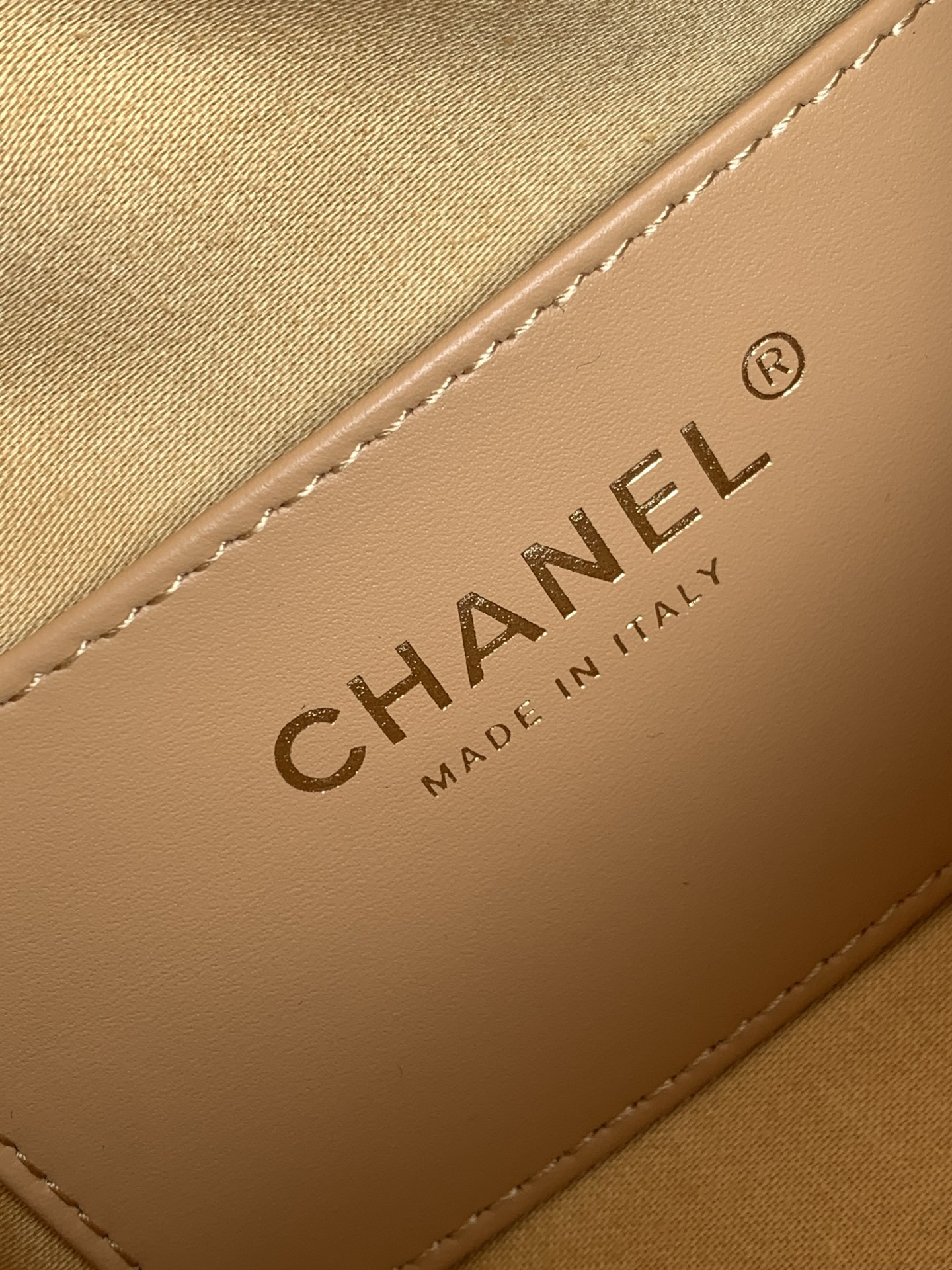 Chanel Bucket Bag L-s