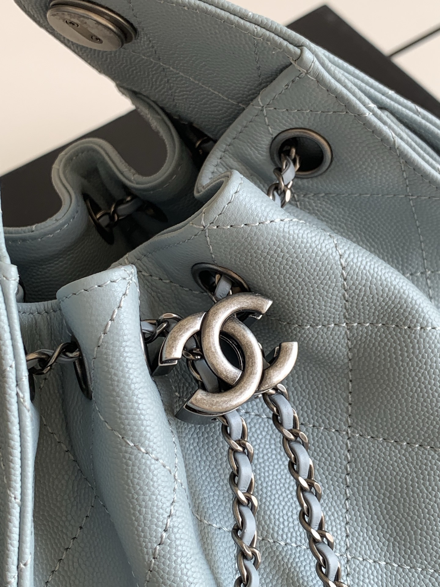 Chanel Bucket Bag L-s