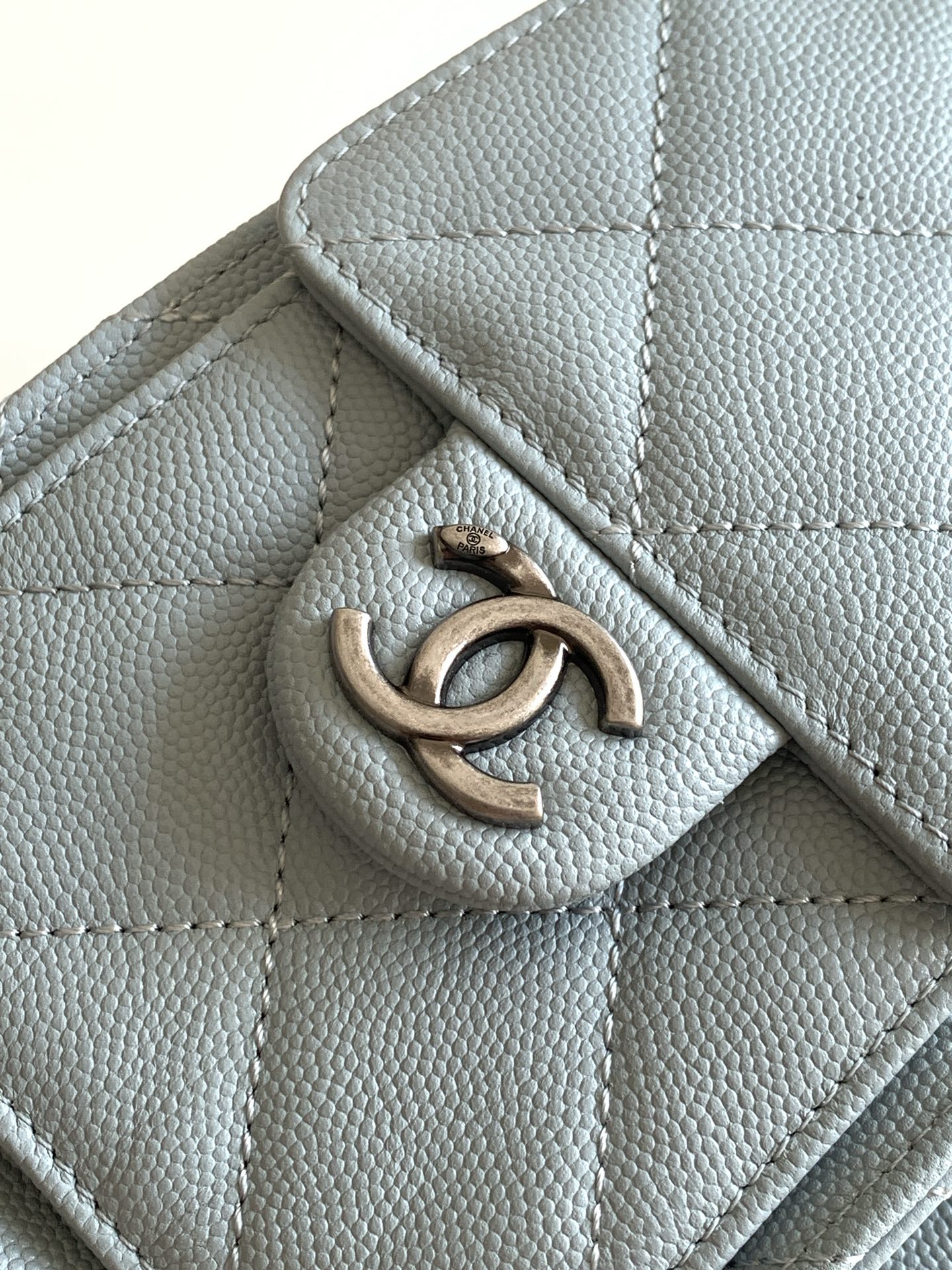 Chanel Bucket Bag L-s