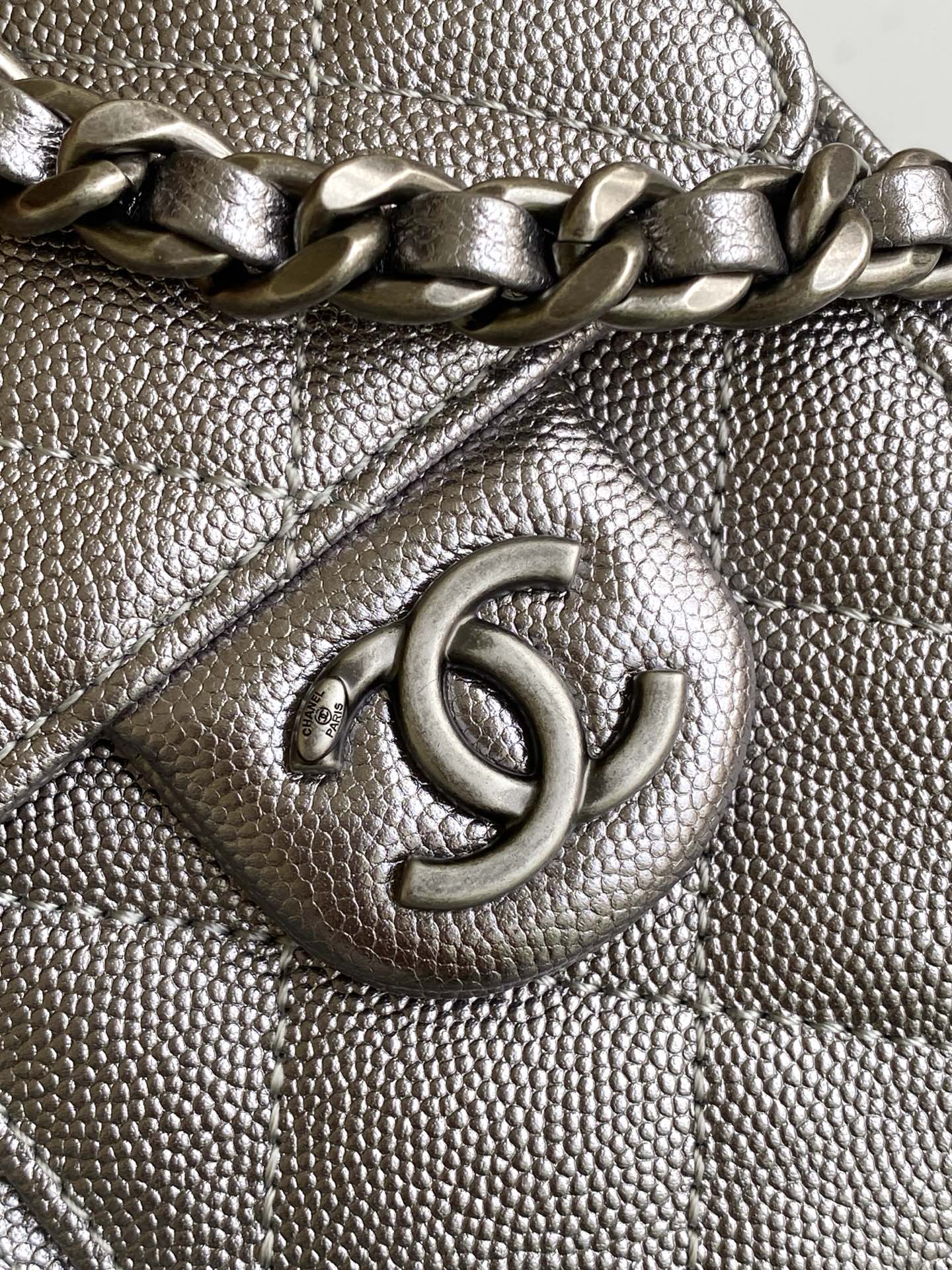 Chanel Bucket Bag L-s