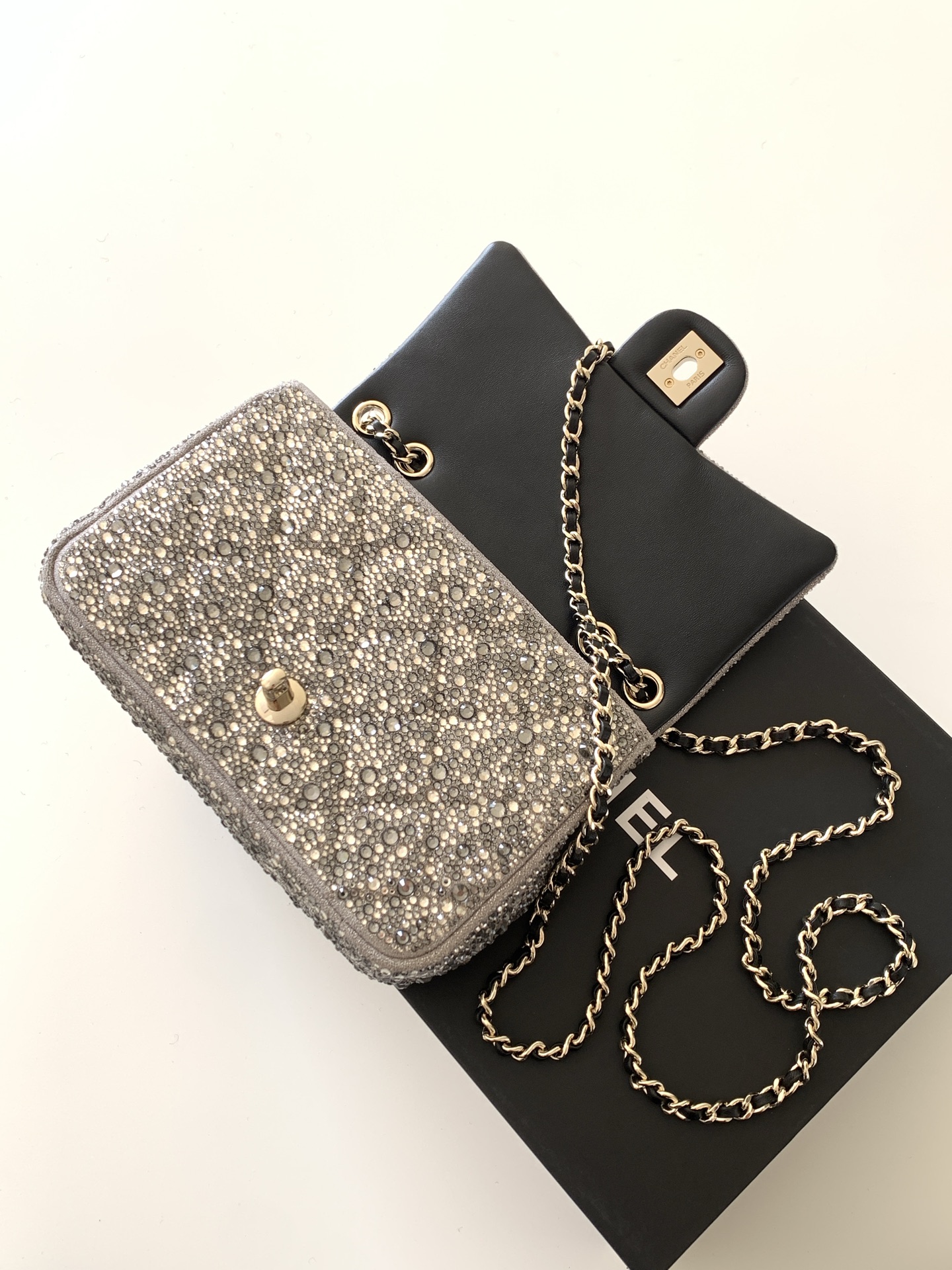 Chanel Clutch Bag Gold L-s