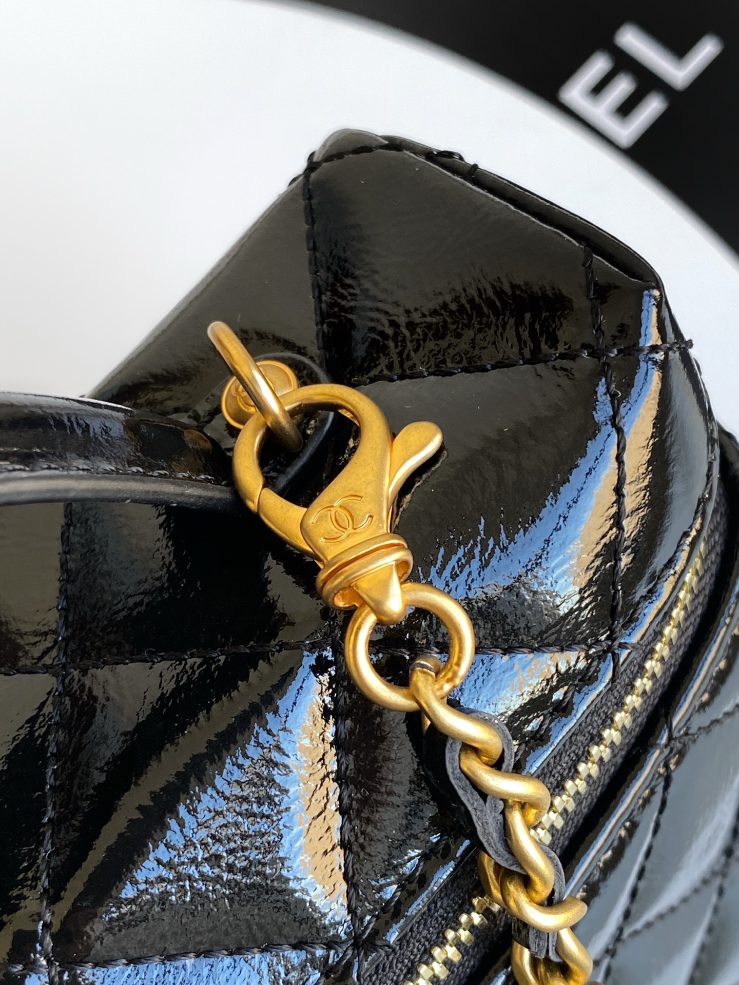 Chanel Basic Bag Sheepskin Gold L