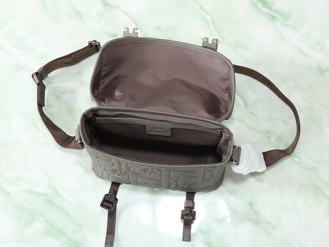 Dior Messenger Bag Cow Leather Gray L-s-333l
