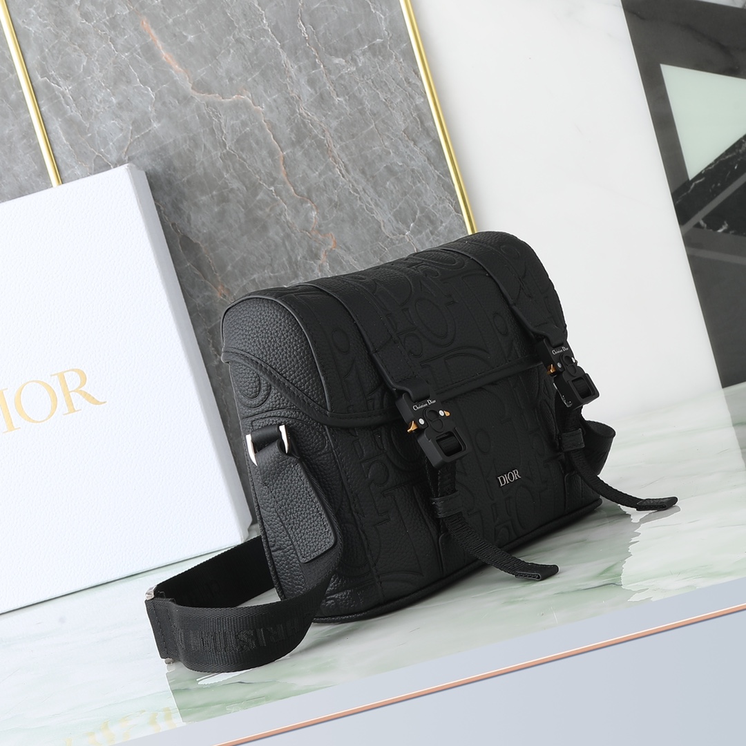 Dior Messenger Bag Cow Leather Black L-s-333l