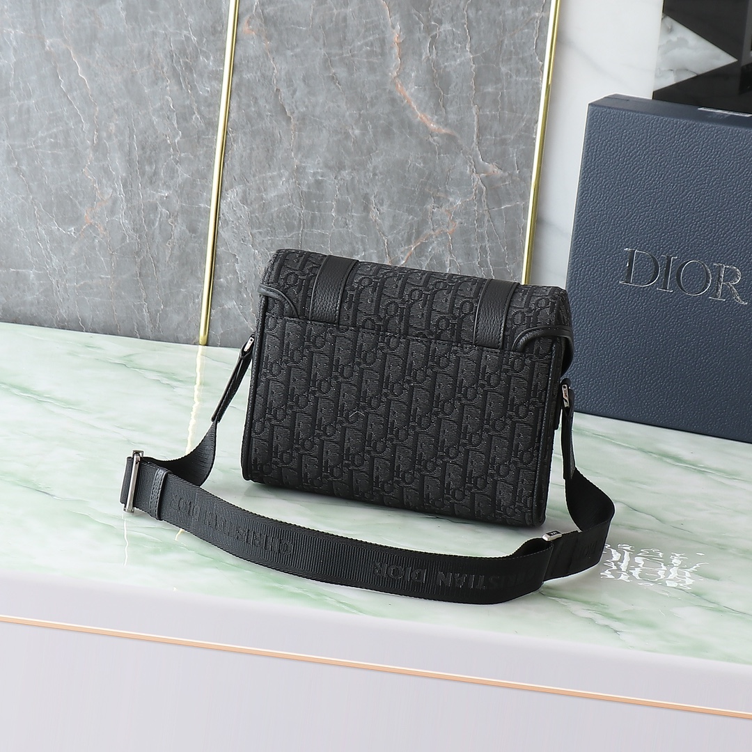 Dior Messenger Bag Cow Leather Black L-s