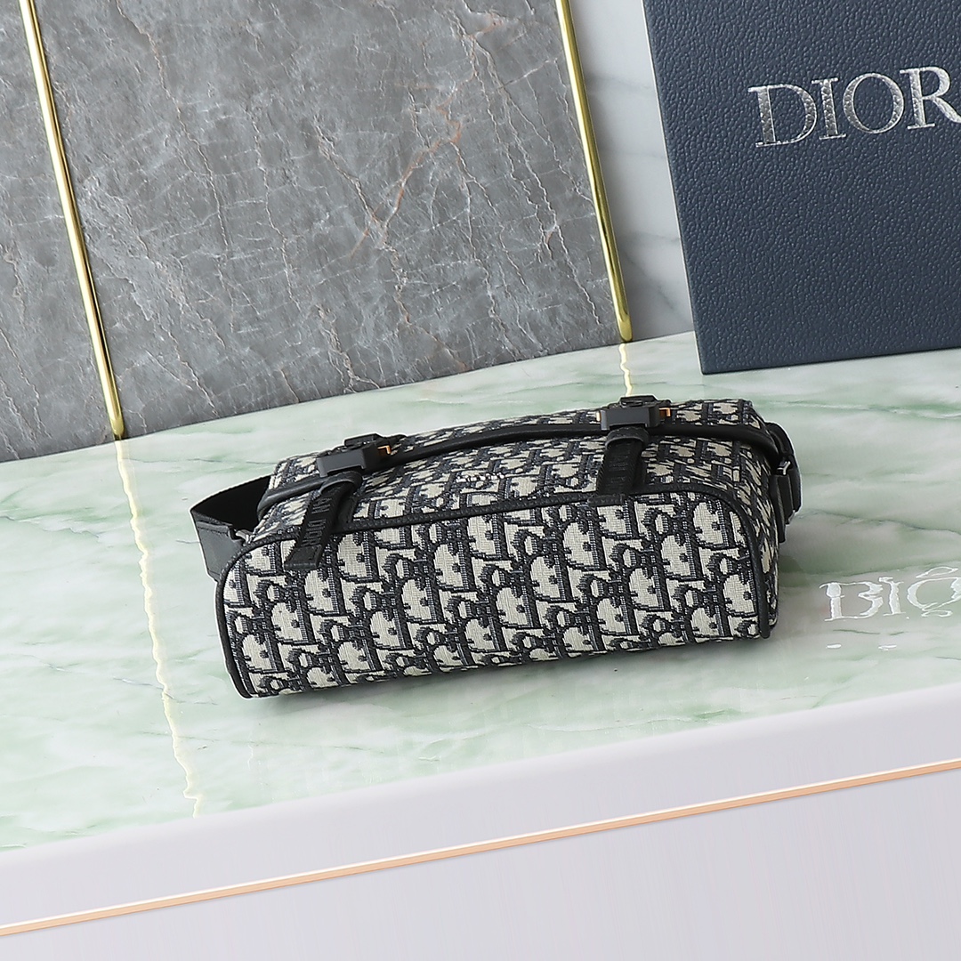 Dior Messenger Bag Cow Leather Black L-s