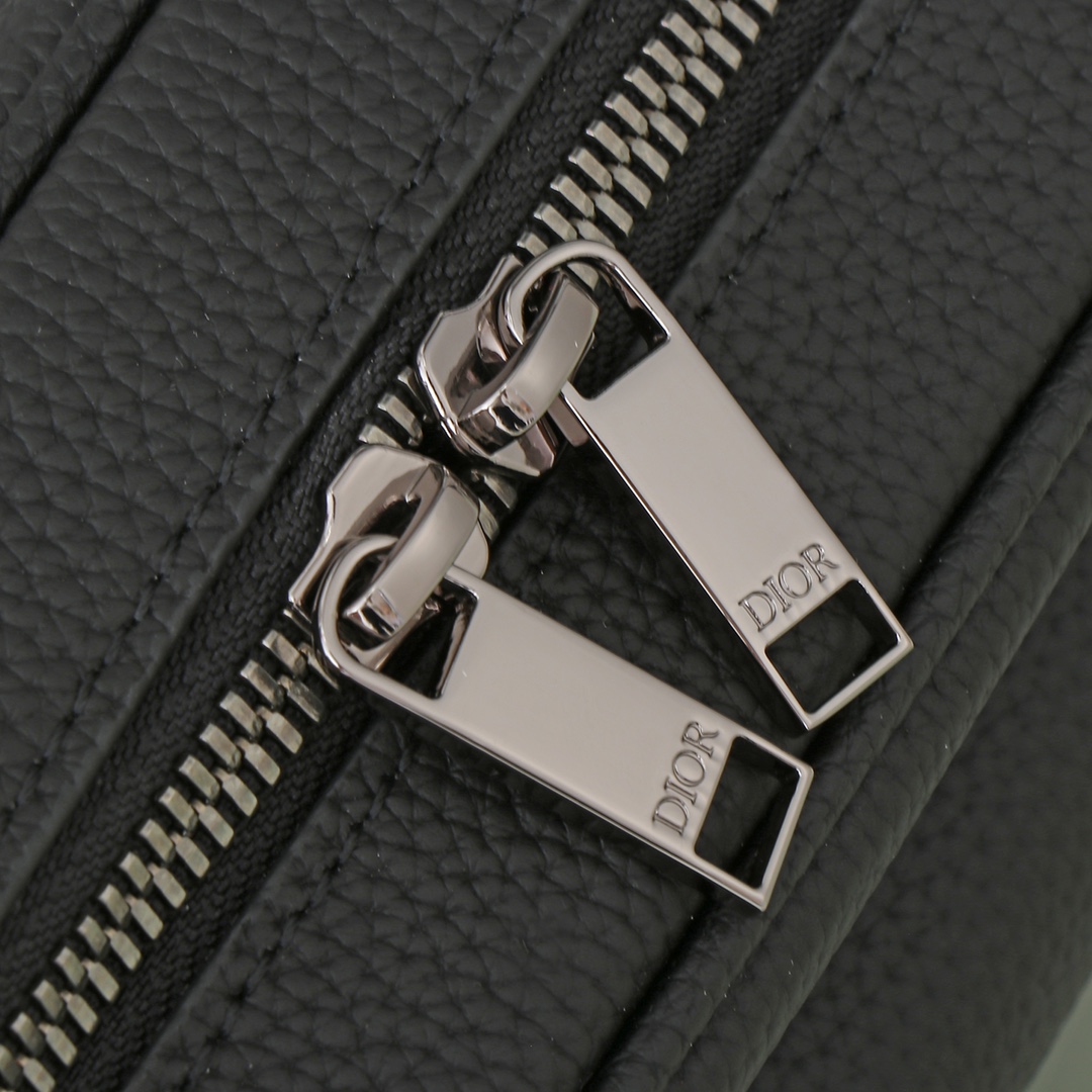 Dior Messenger Bag Cow Leather Black L-s