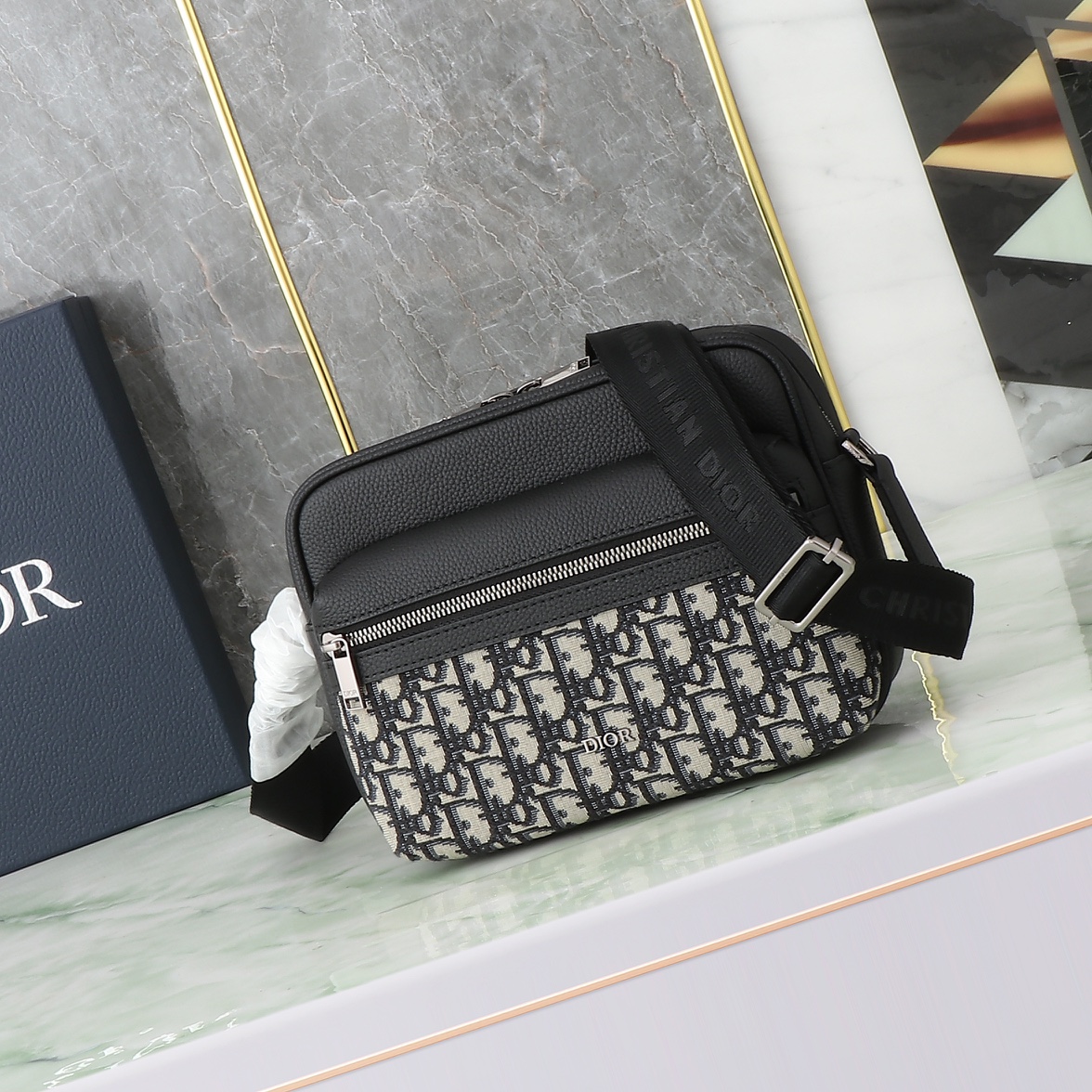 Dior Messenger Bag Cow Leather Black L-s