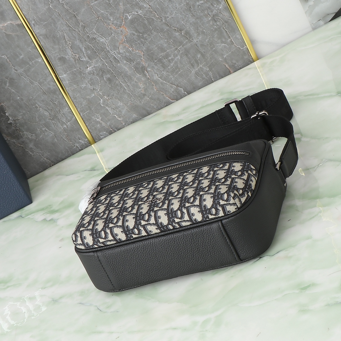 Dior Messenger Bag Cow Leather Black L-s