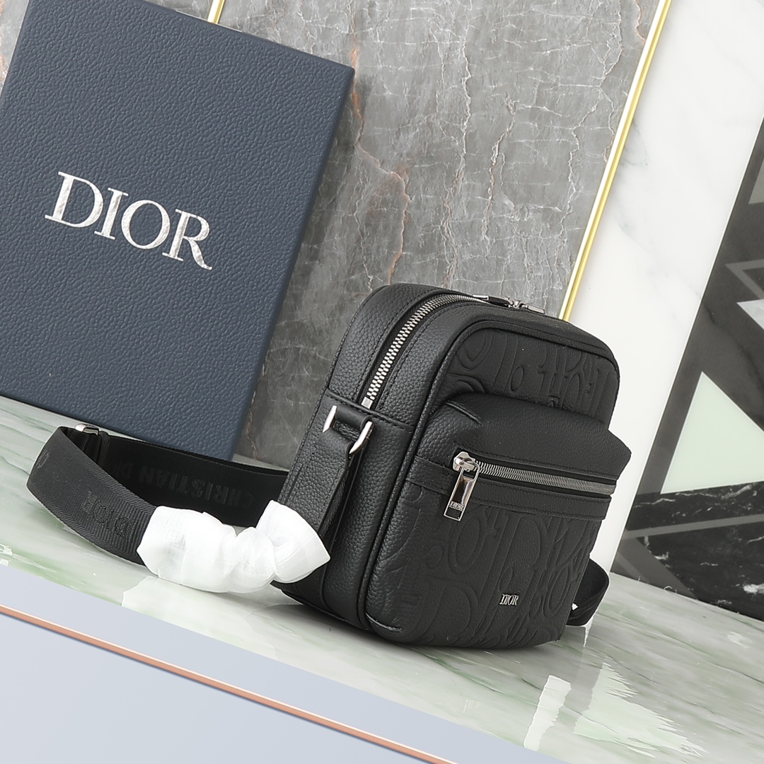 Dior Messenger Bag Cow Leather Black L-s-340l