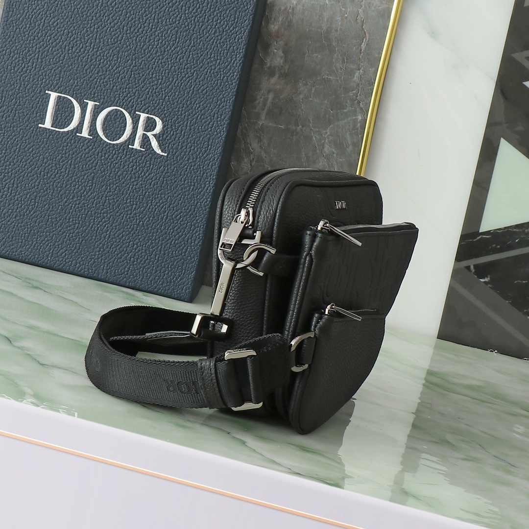 Dior Clutch Bag Cow Leather Black L-s-276l