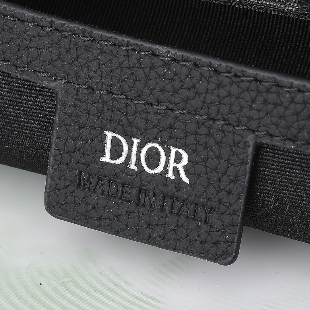 Dior Clutch Bag Cow Leather Black L-s