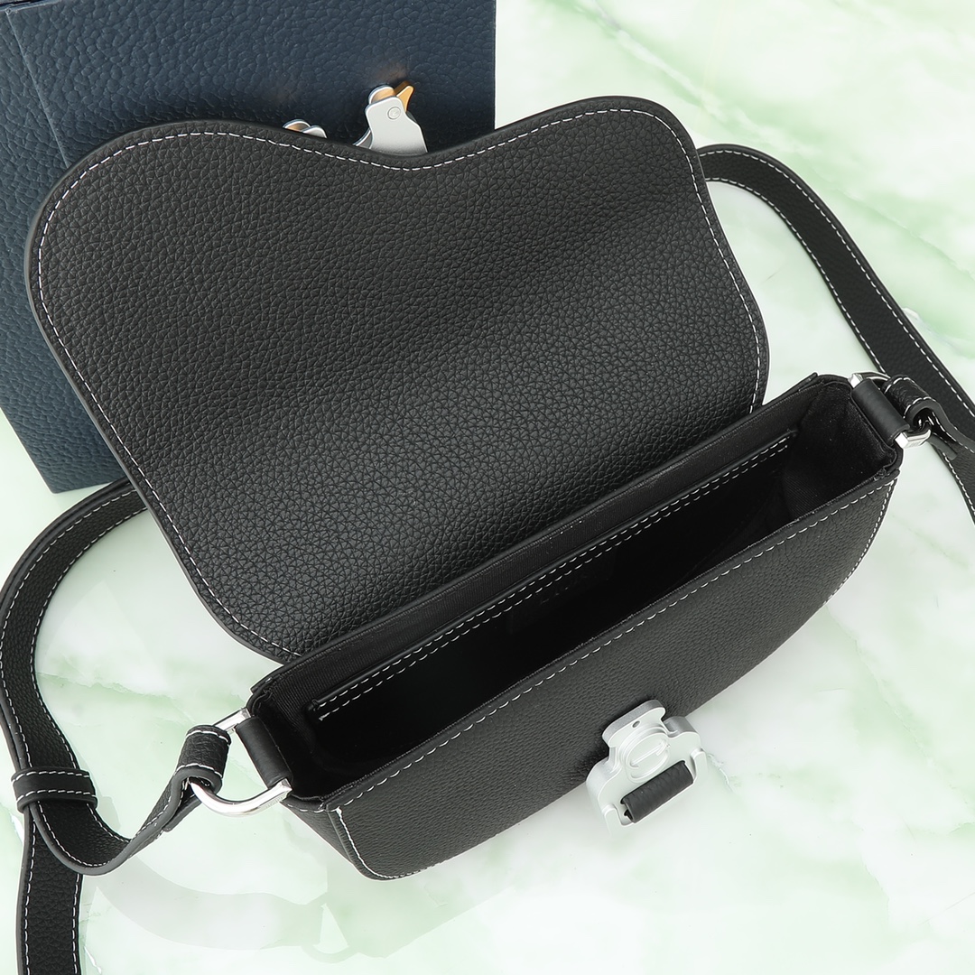 Dior Clutch Bag Cow Leather Black S