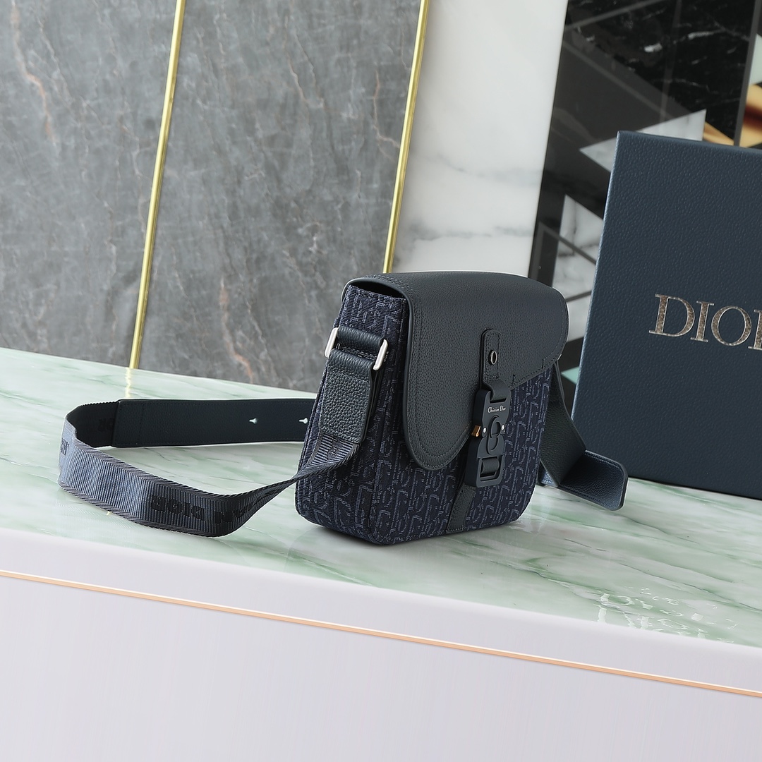 Dior Messenger Bag Cow Leather Blue L-s