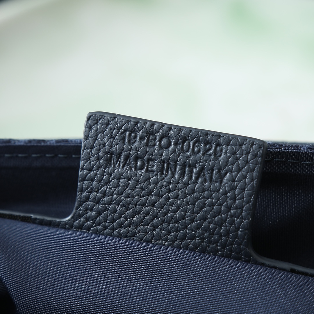 Dior Messenger Bag Cow Leather Blue L-s