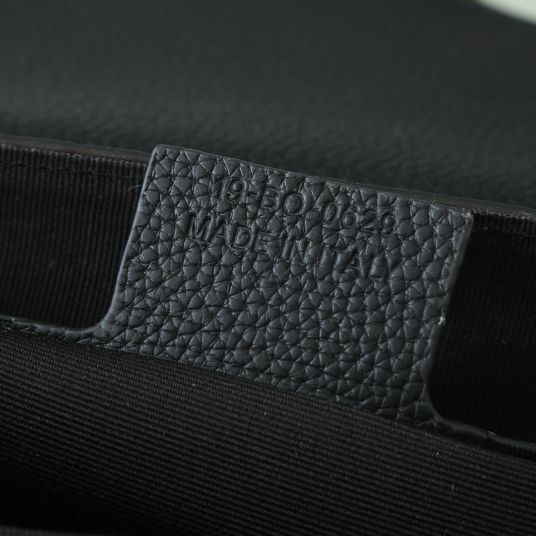 Dior Messenger Bag Cow Leather Black 049l-l-s