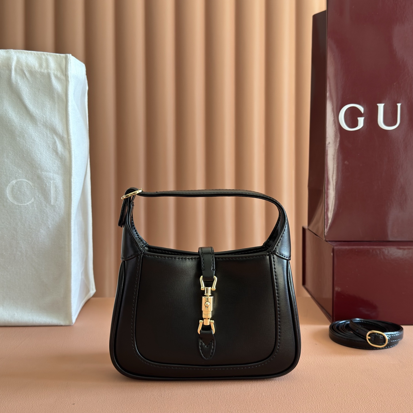 Gucci Basic Bag Canvas M-s