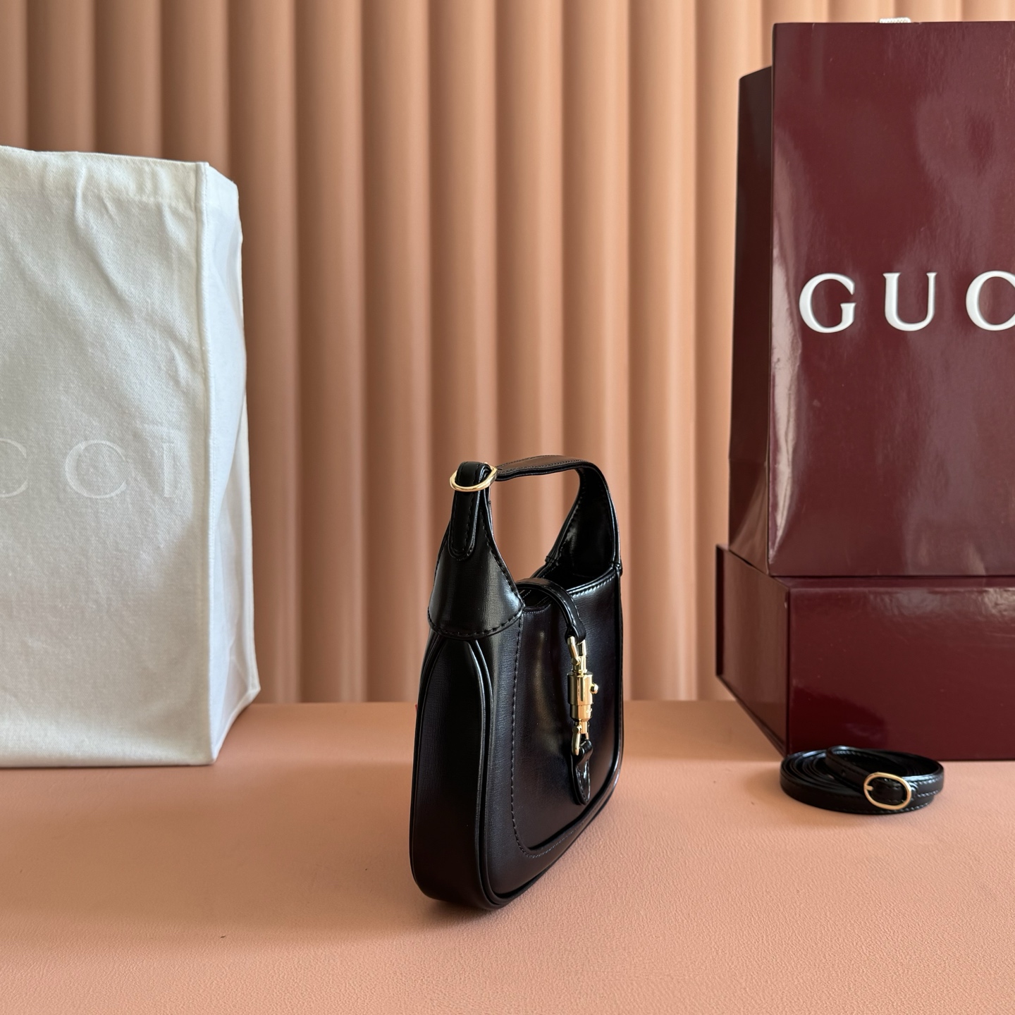 Gucci Basic Bag Canvas M-s