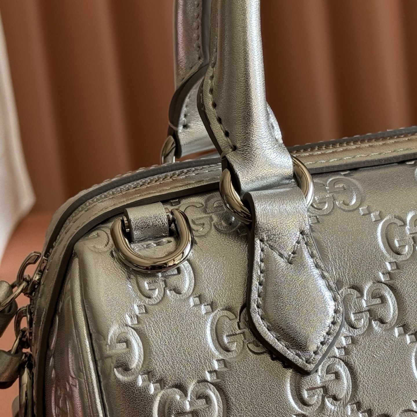 Gucci Basic Bag Beige M-l