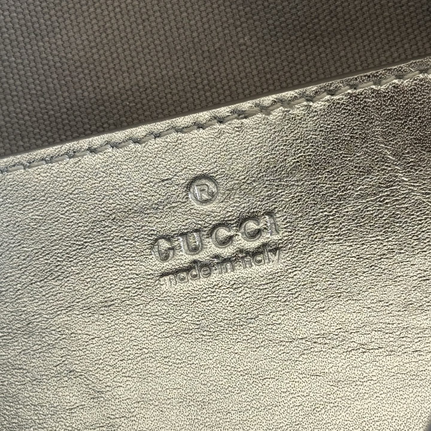 Gucci Basic Bag Beige M-l