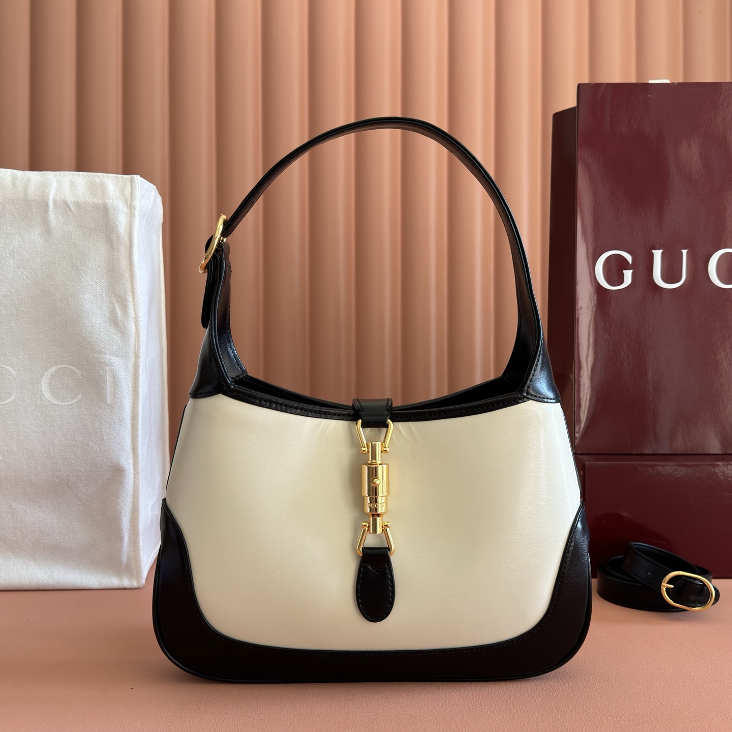 Gucci Basic Bag