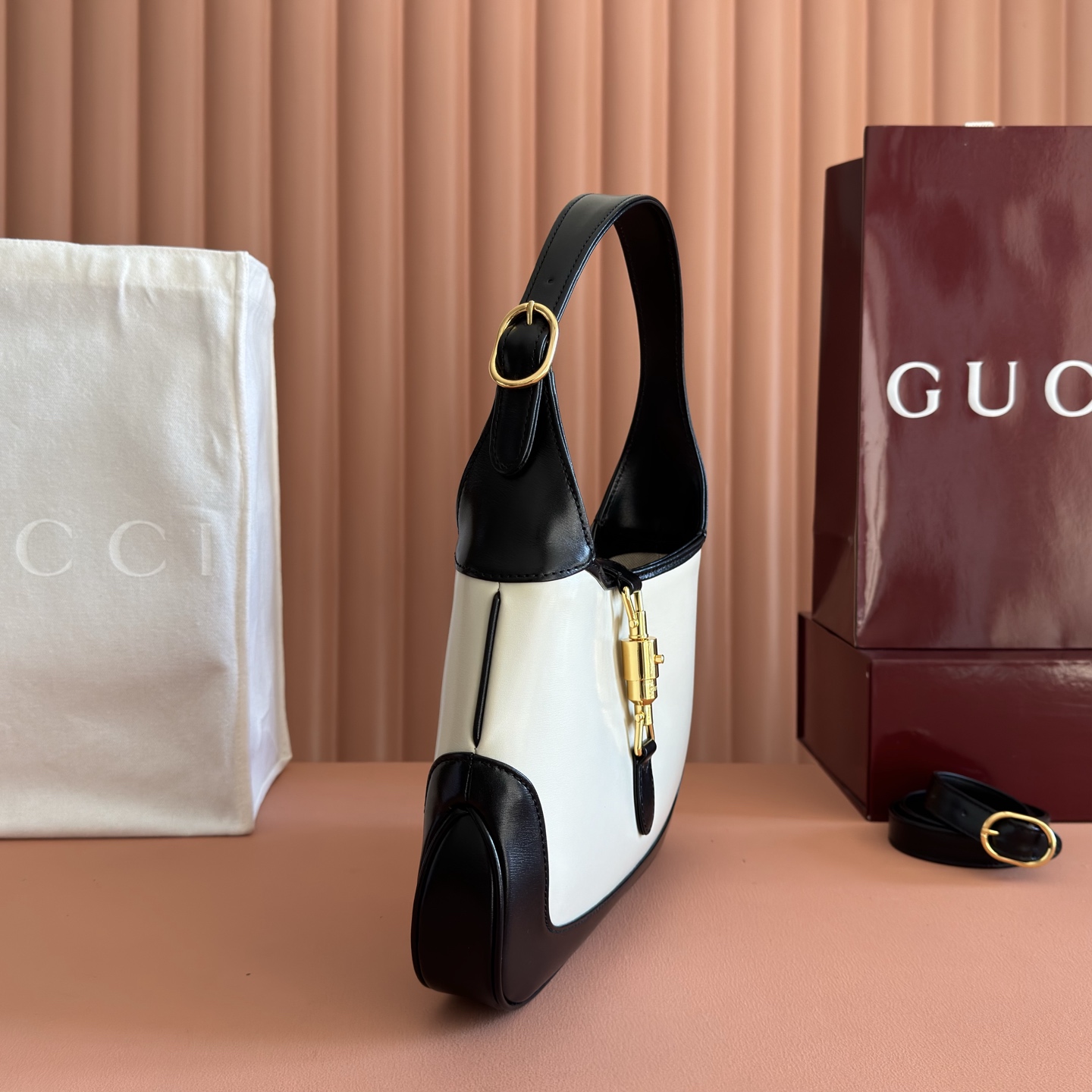 Gucci Basic Bag