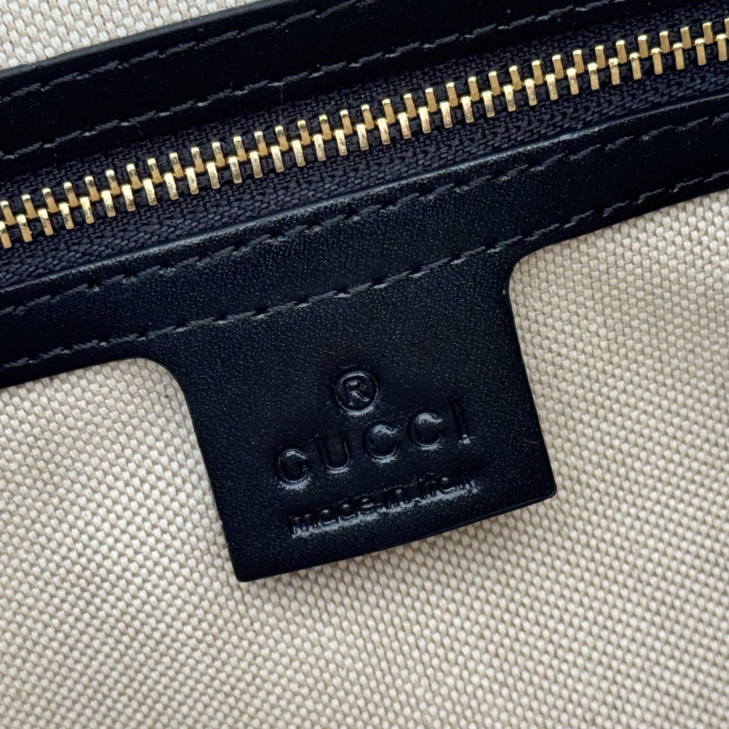 Gucci Basic Bag