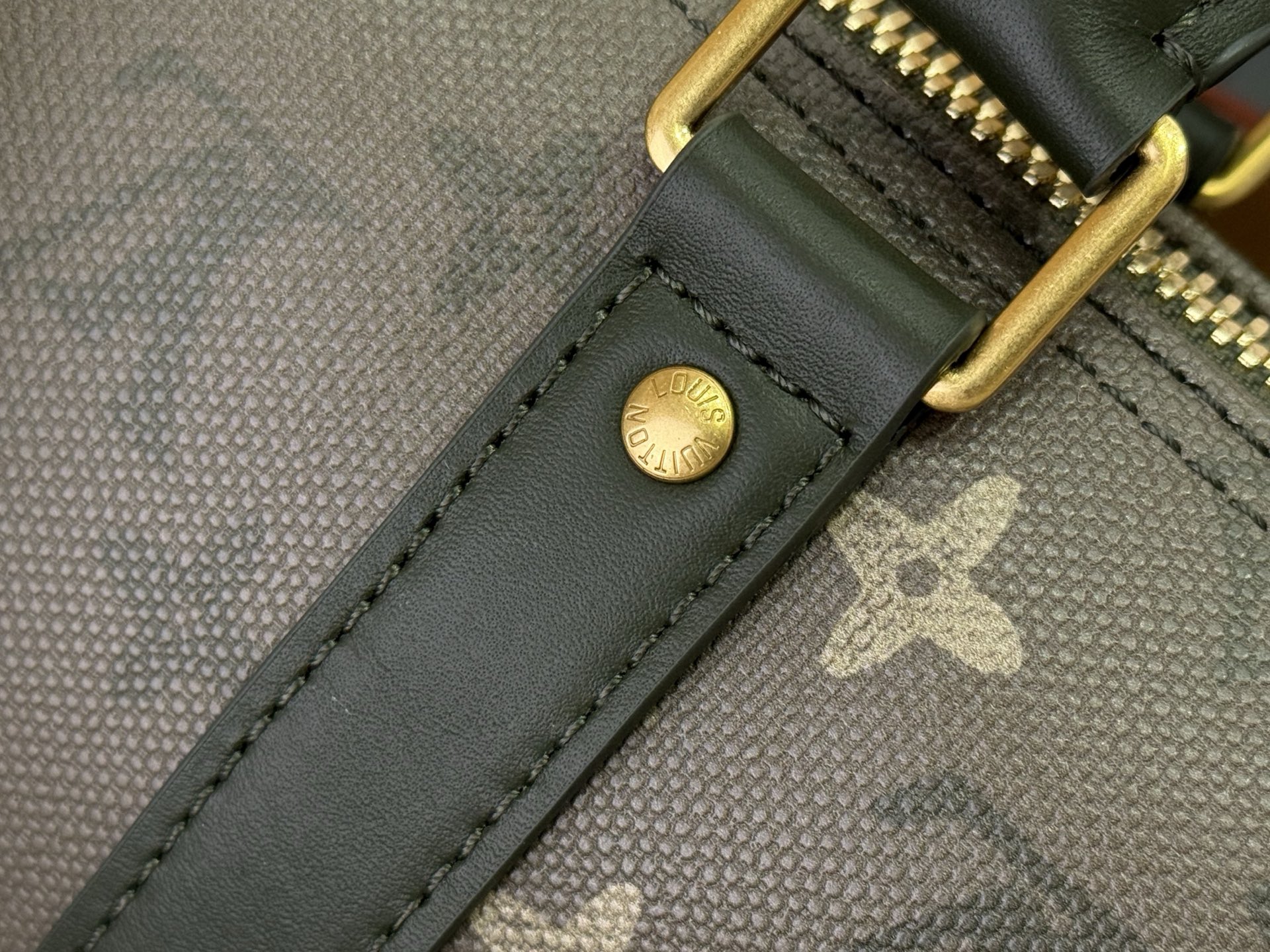 Louis Vuitton Basic Bag Canvas Green M-l-s