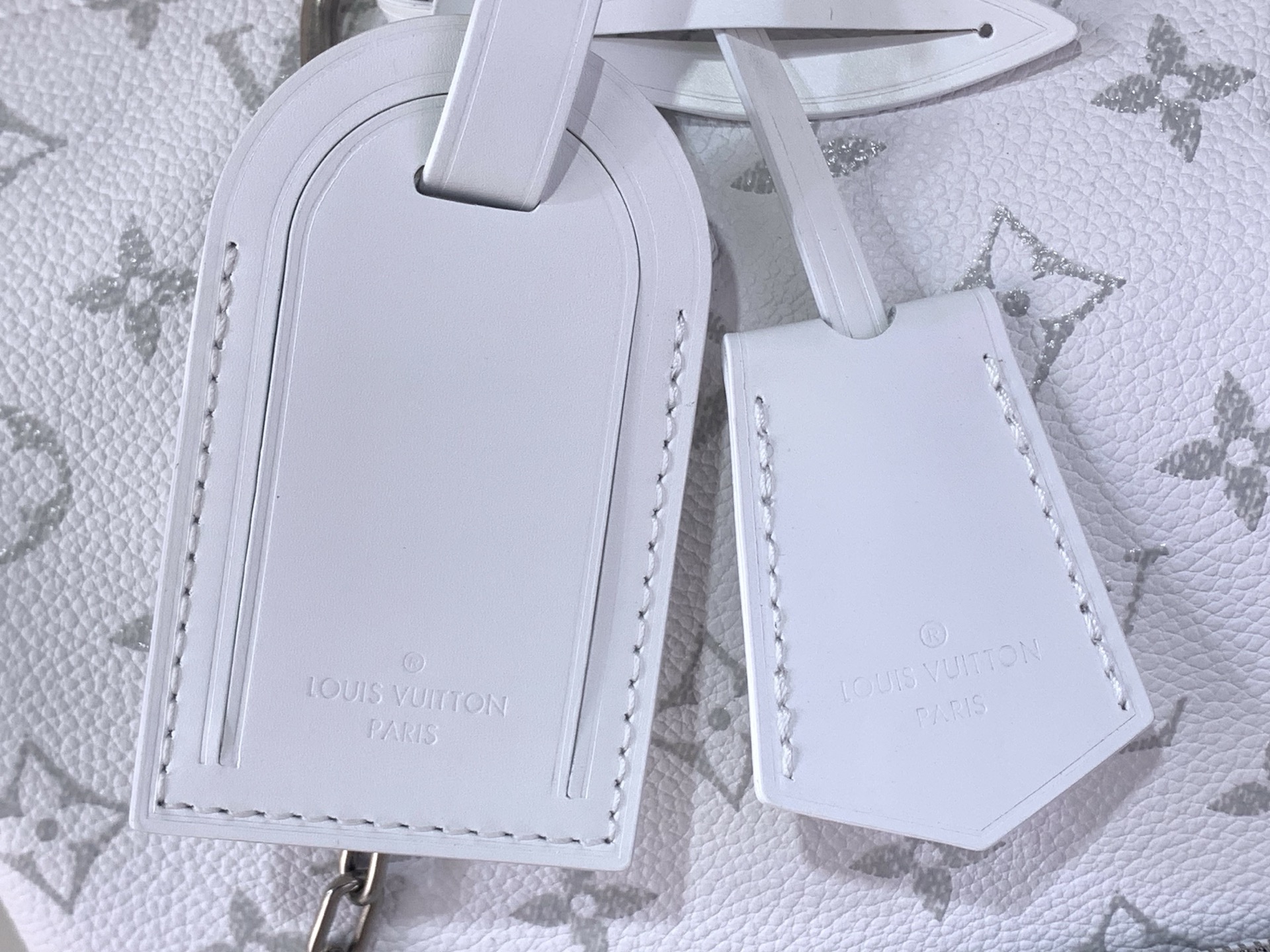 Louis Vuitton Basic Bag Cow Leather White M-s