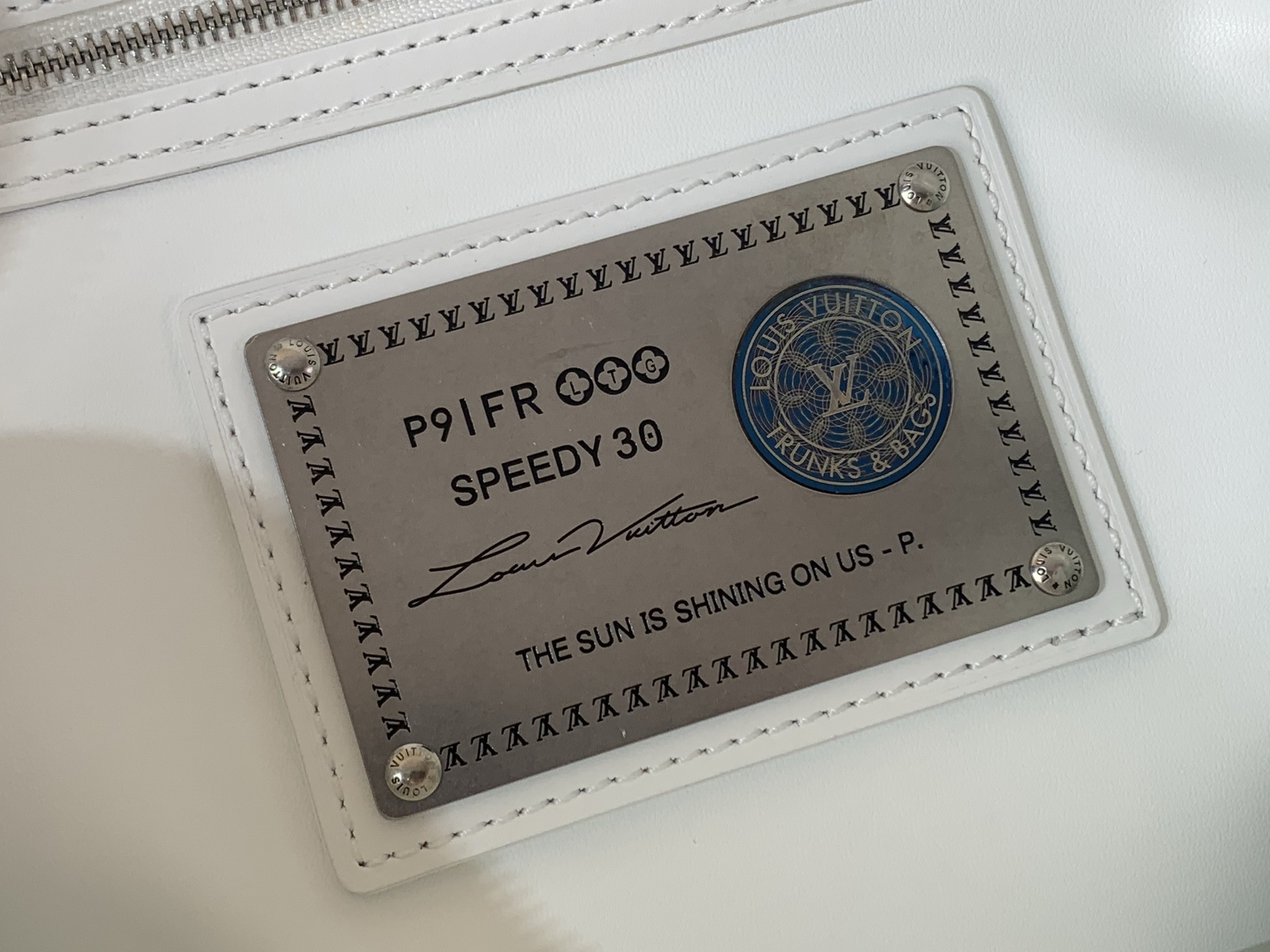 Louis Vuitton Basic Bag Cow Leather White M-s