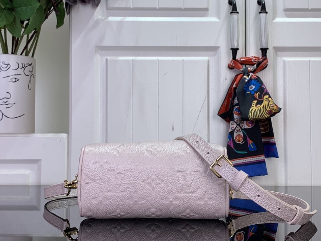 Louis Vuitton Basic Bag Blue M-s