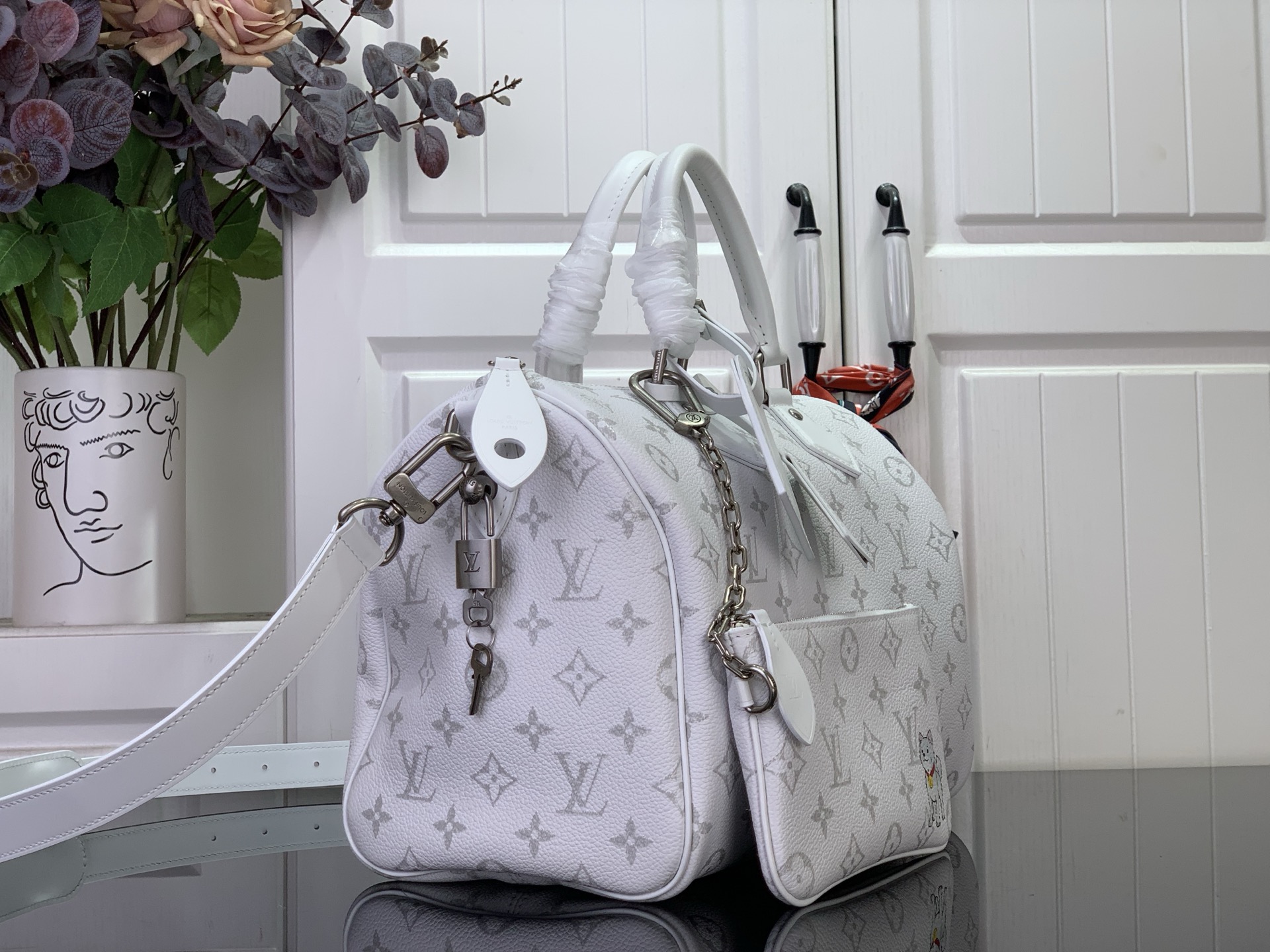 Louis Vuitton Basic Bag Cow Leather White M-s